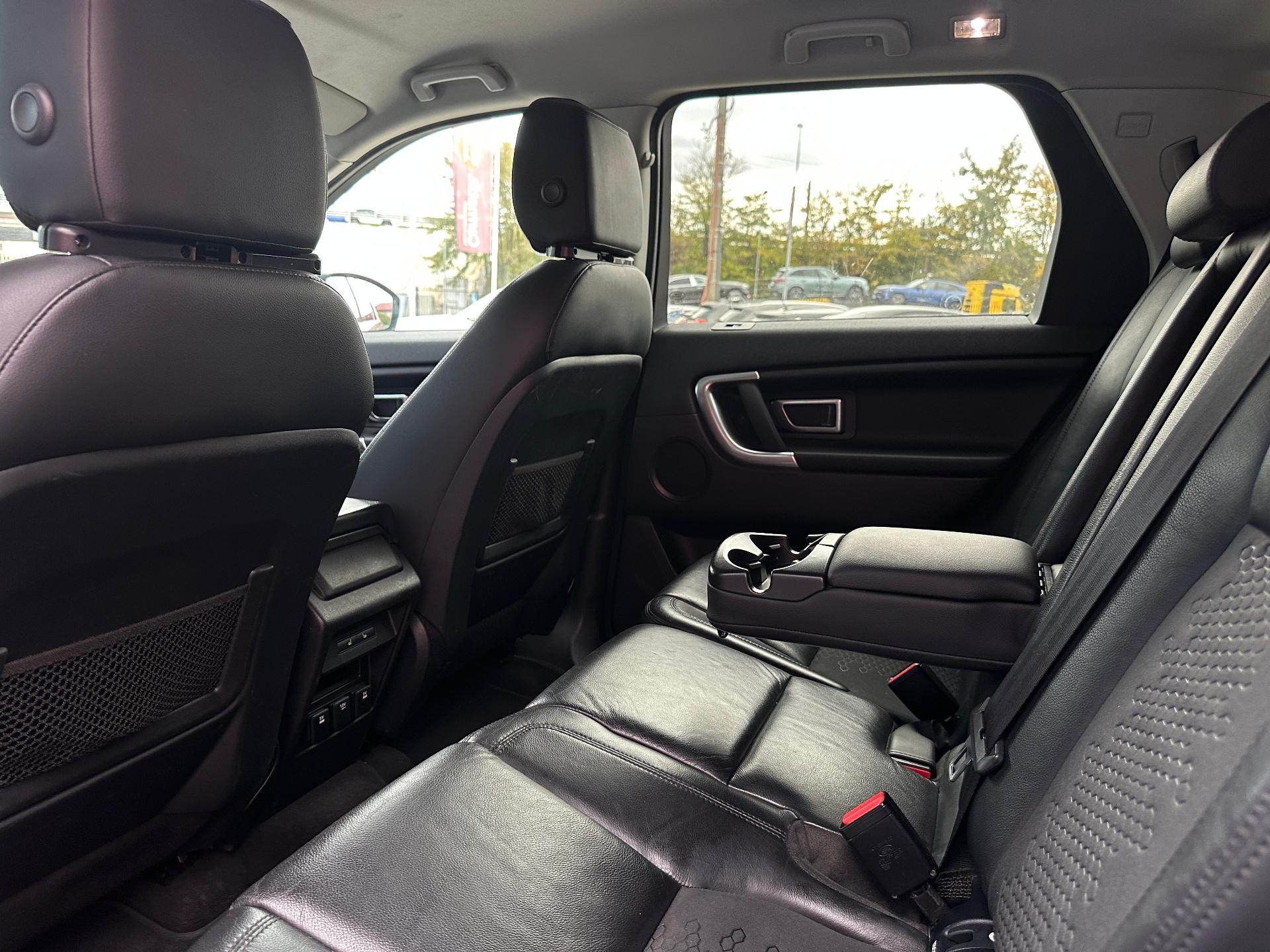 Land Rover-Discovery Sport