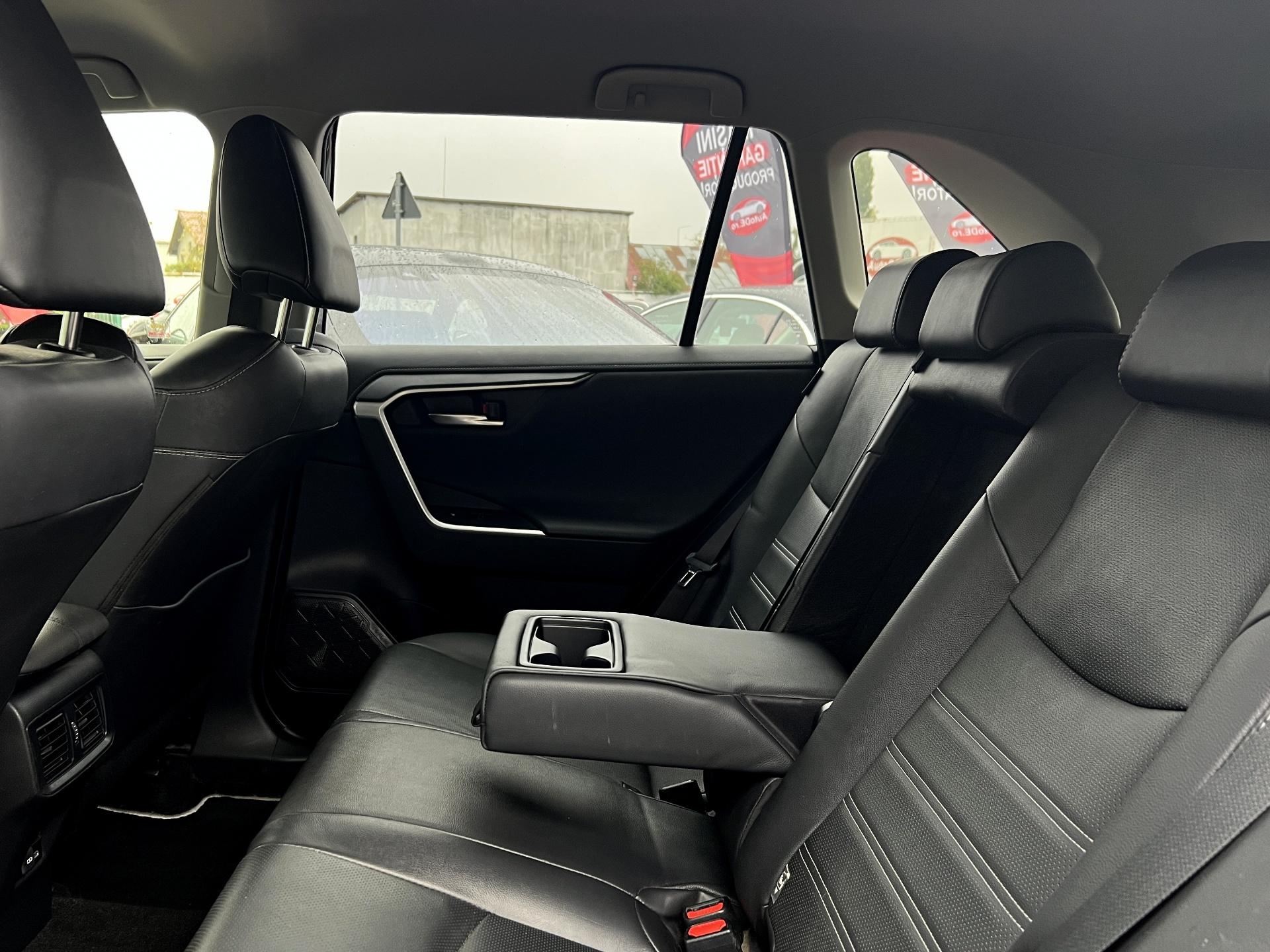 Toyota-RAV 4