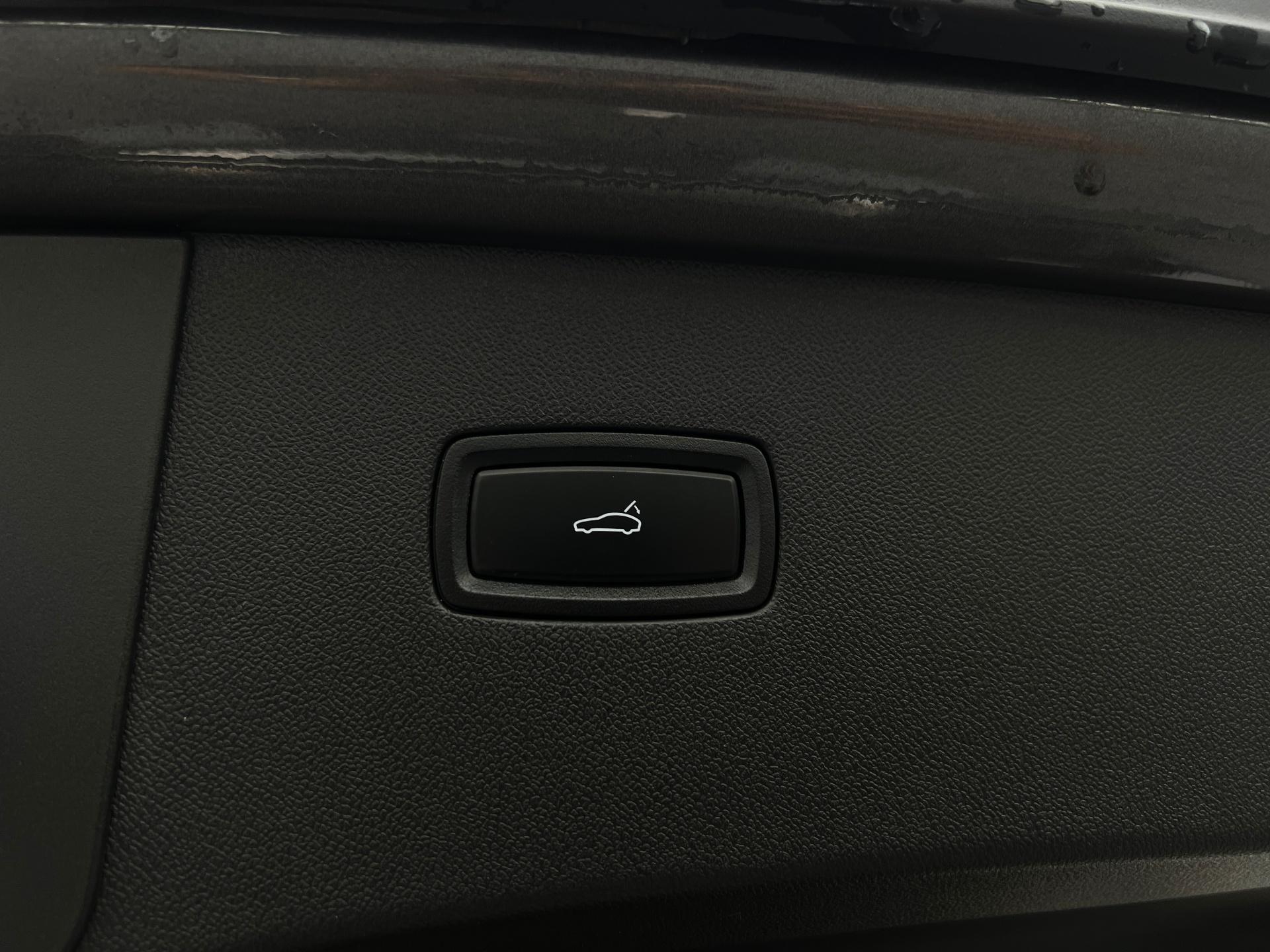 Porsche-Cayenne