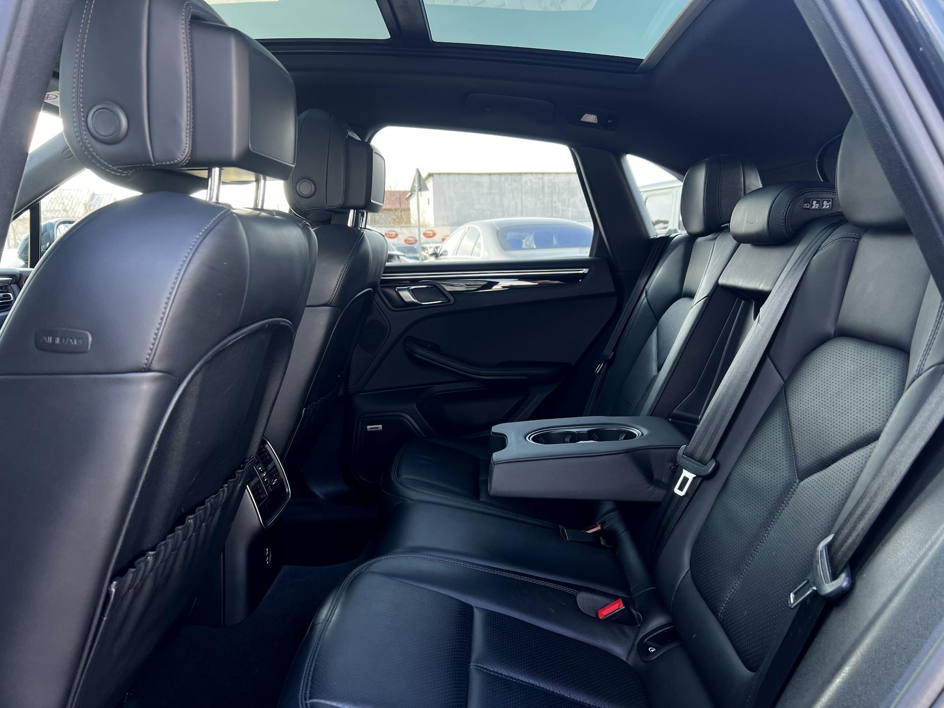 Porsche-Macan