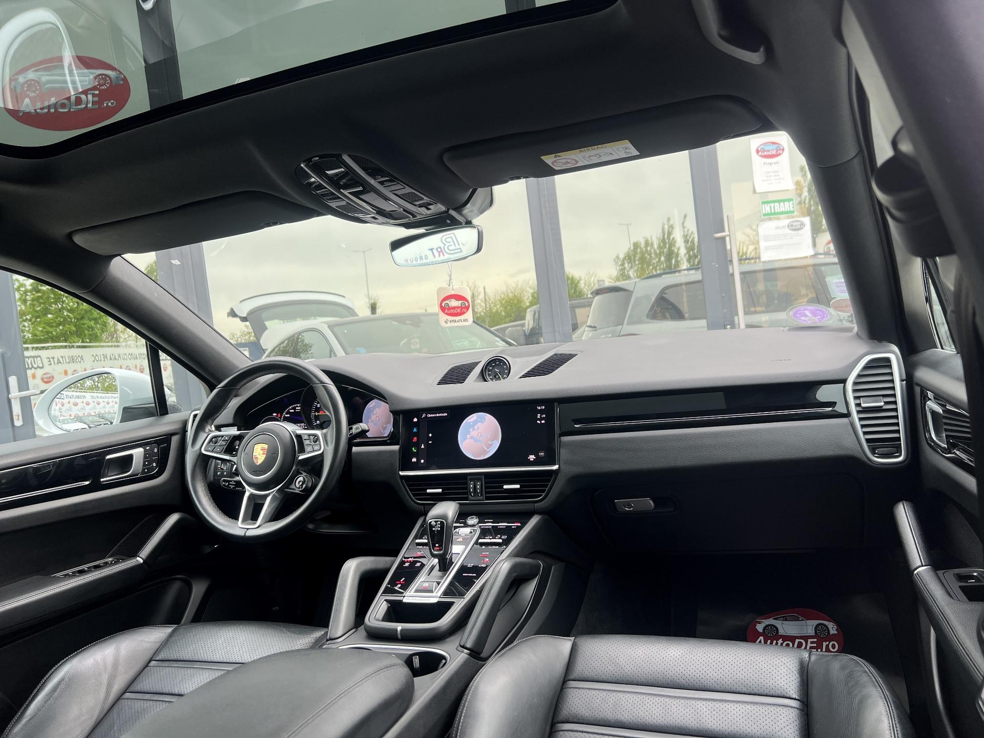 Porsche-Cayenne