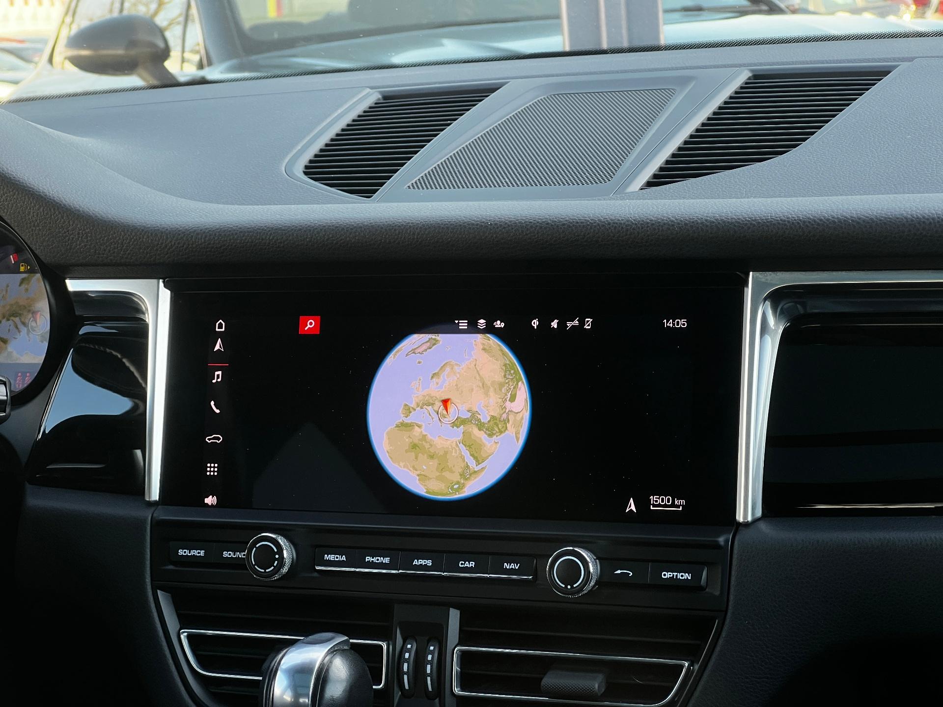 Porsche-Macan