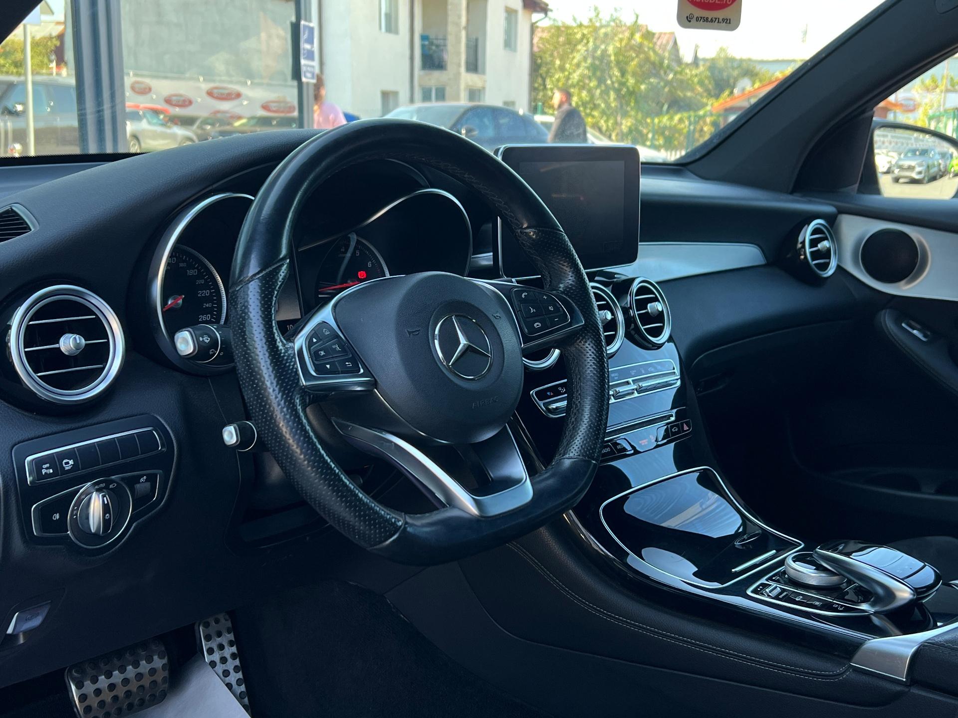 Mercedes-Benz-GLC-COUPE