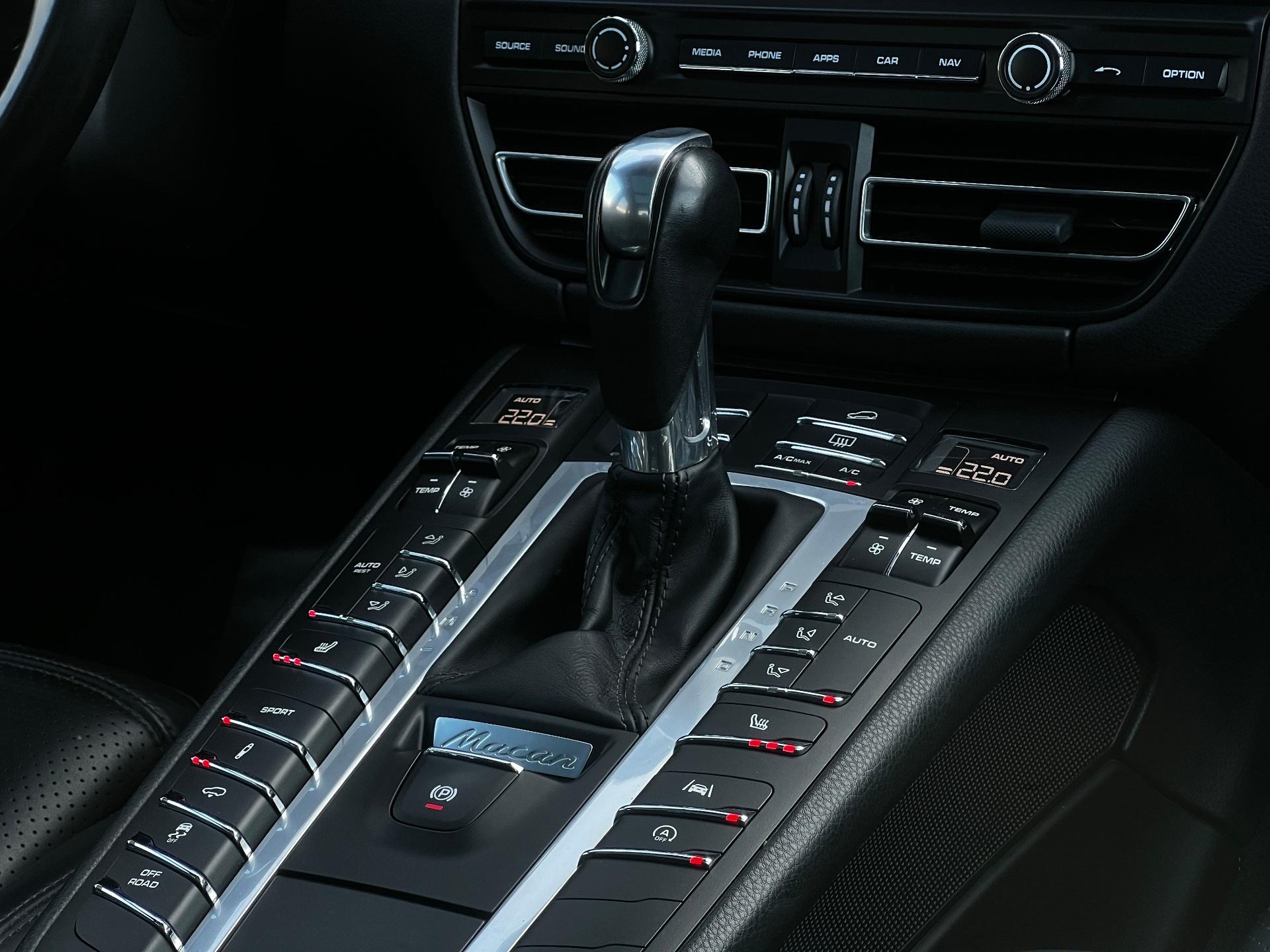 Porsche-Macan
