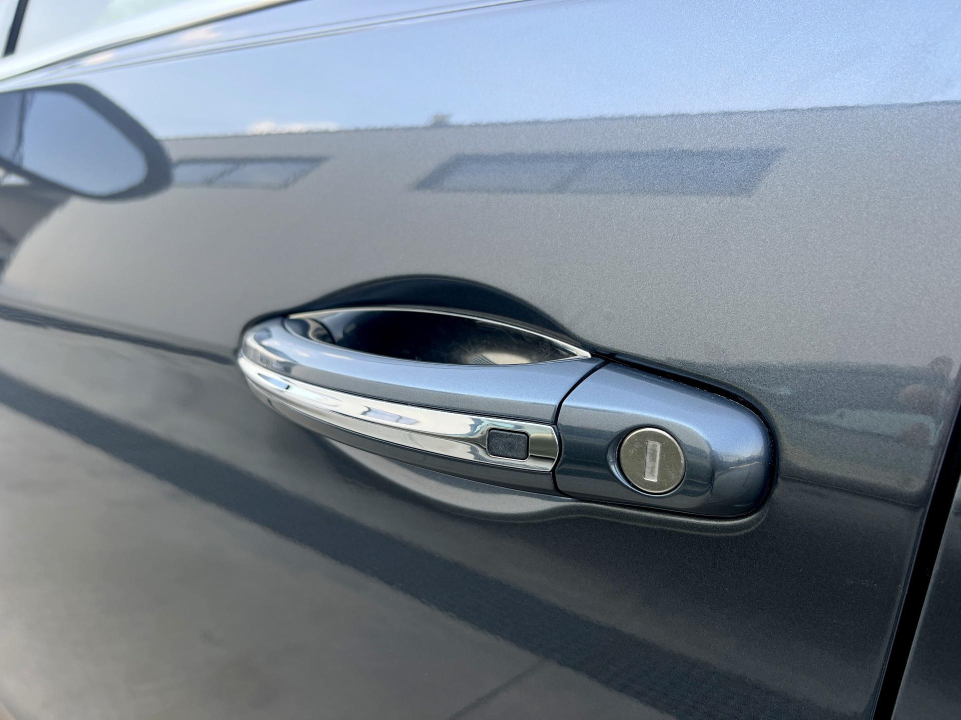 Bentley-Flying Spur