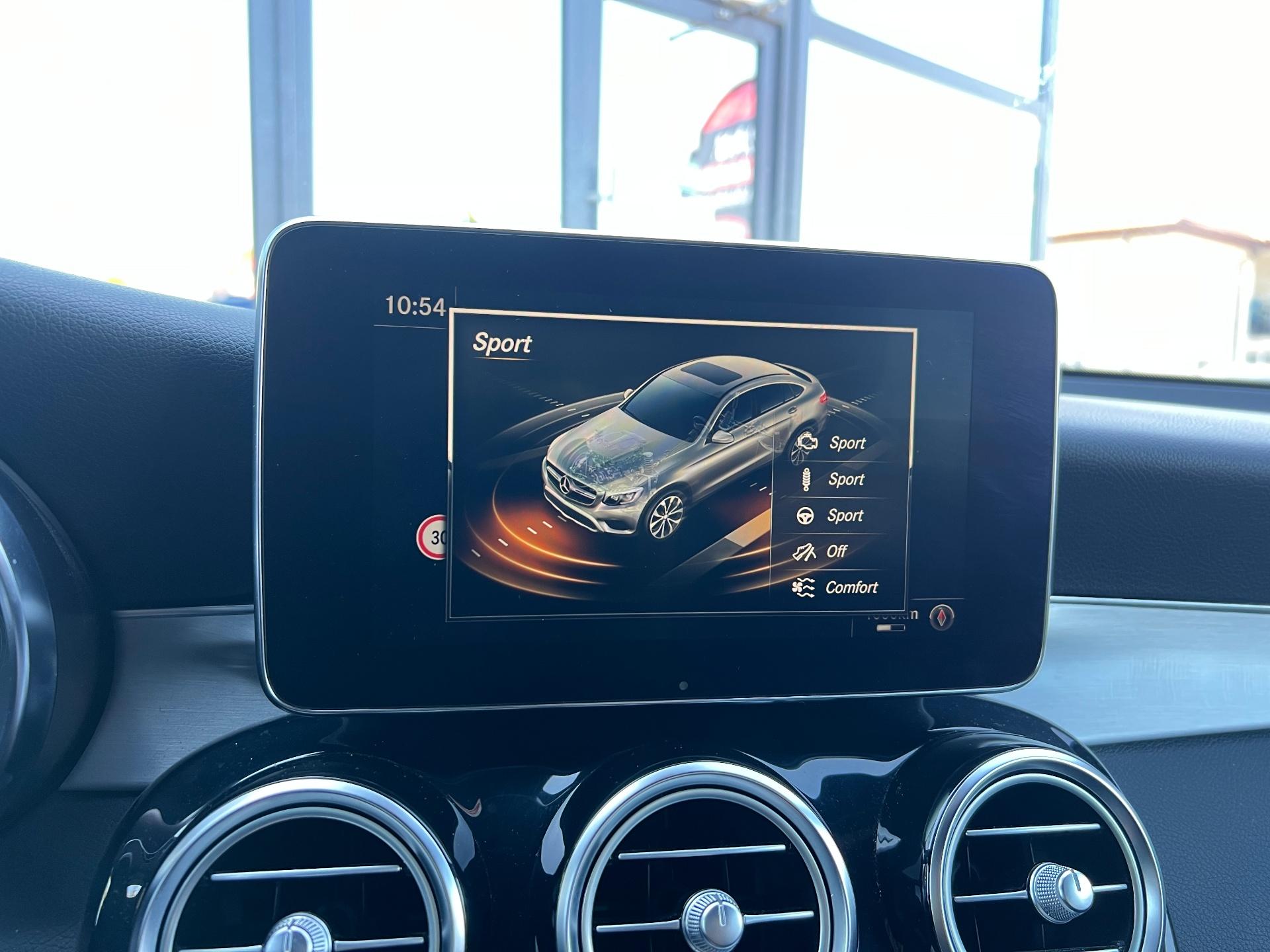 Mercedes-Benz-GLC-COUPE