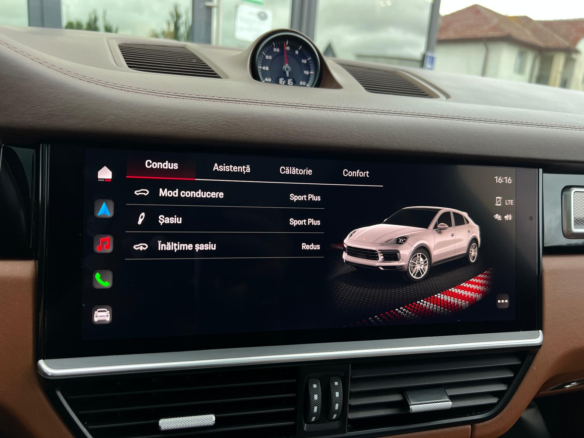 Porsche-Cayenne