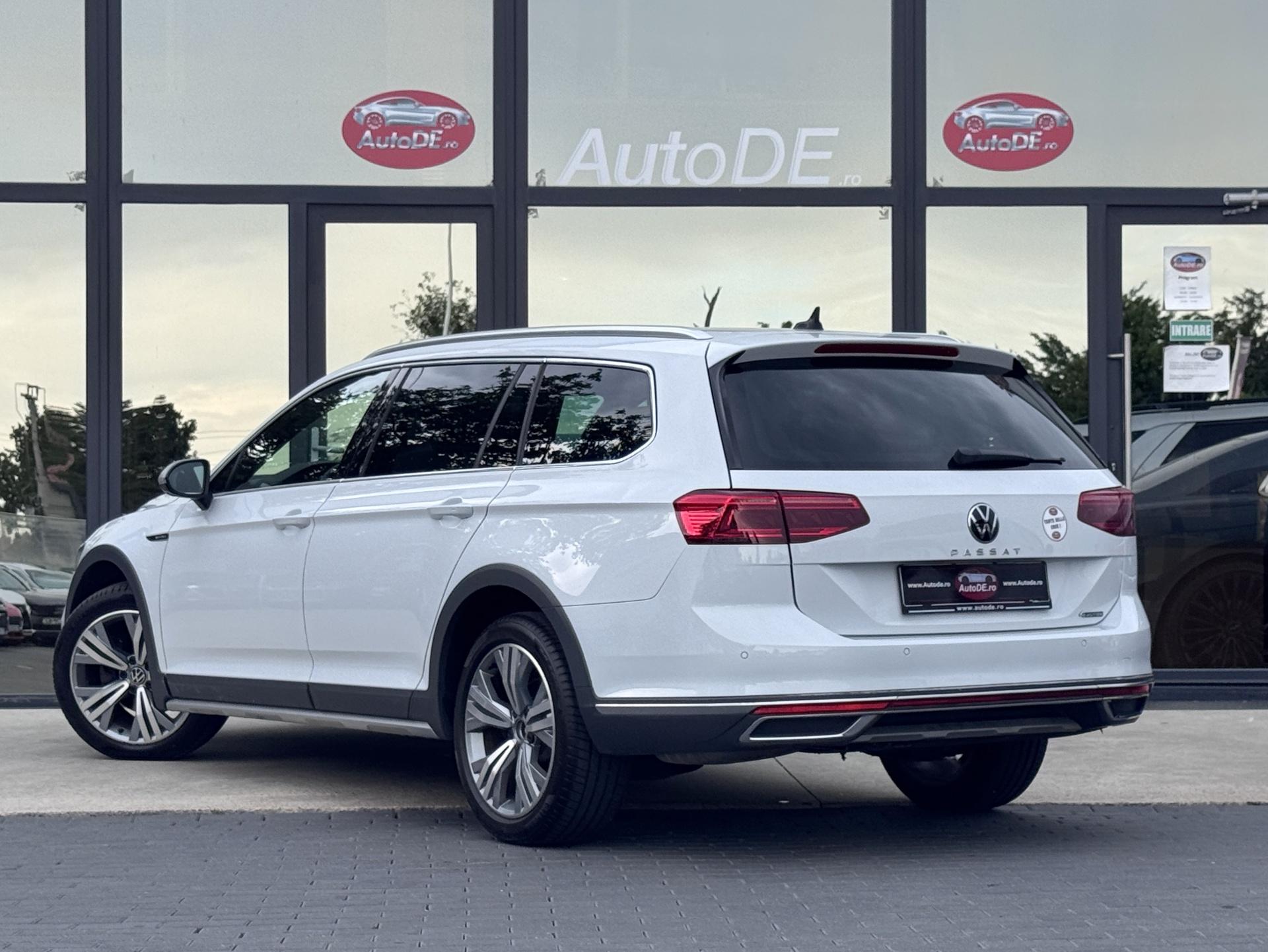 Volkswagen-Passat Alltrack