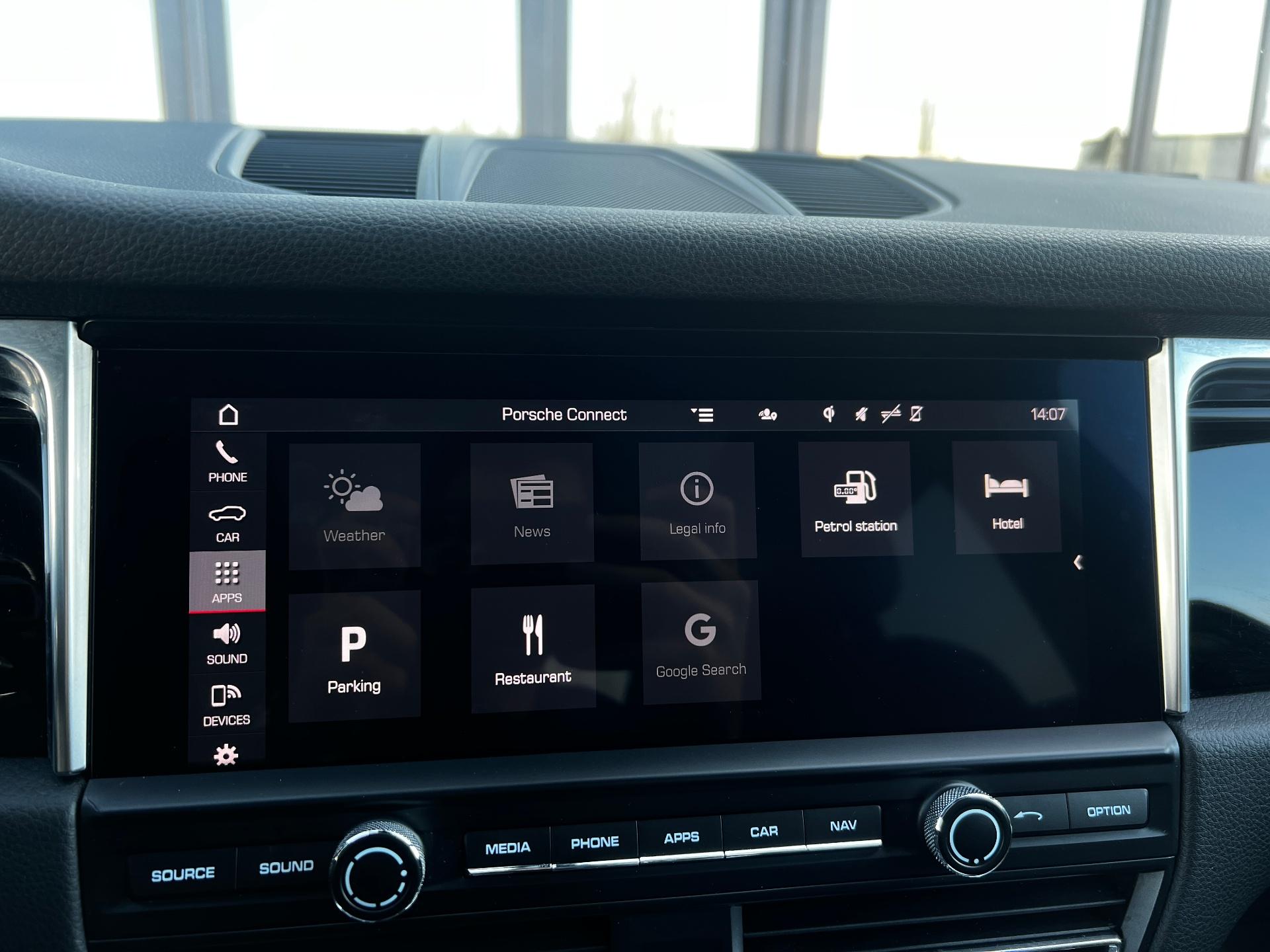 Porsche-Macan