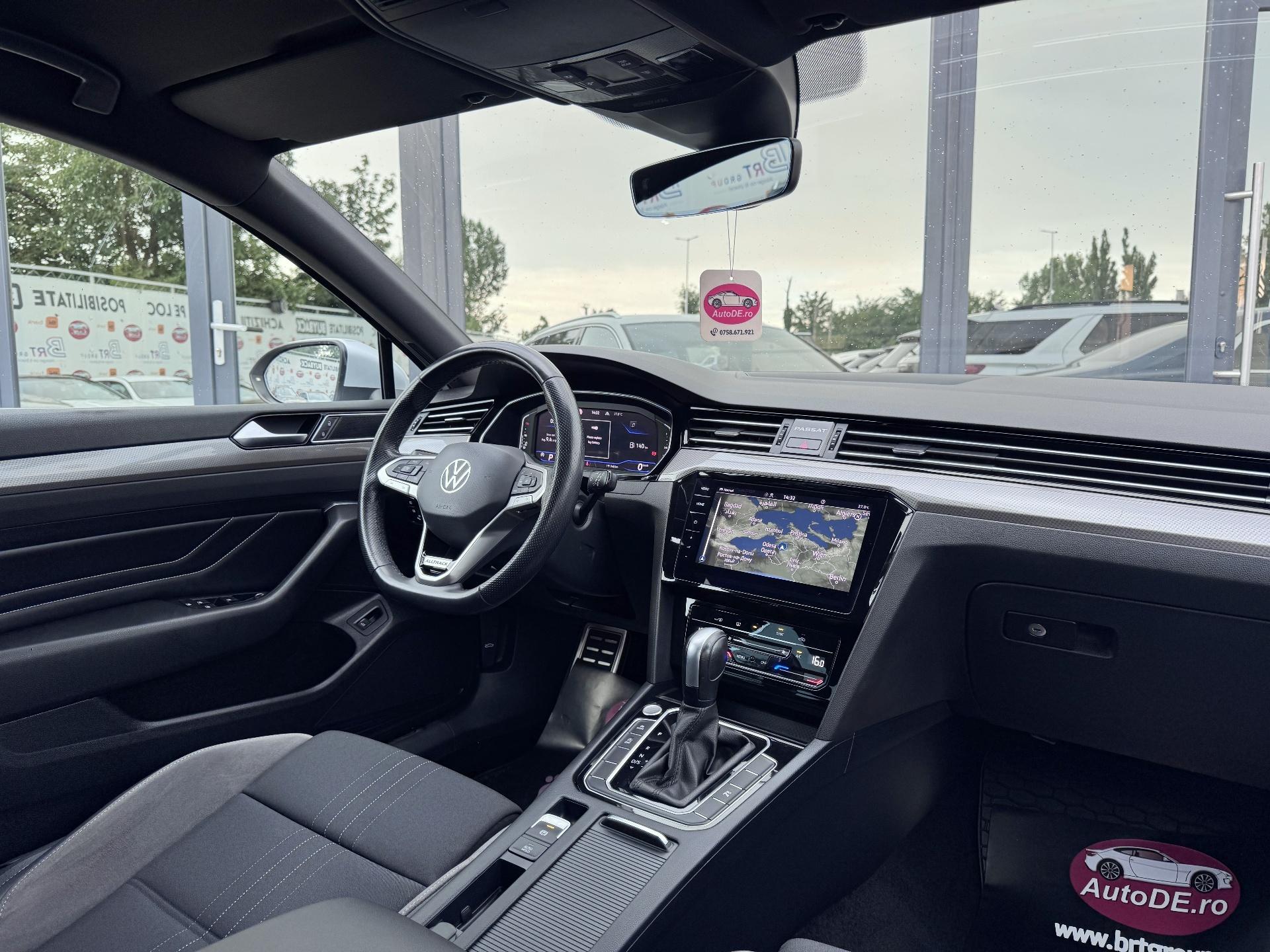 Volkswagen-Passat Alltrack