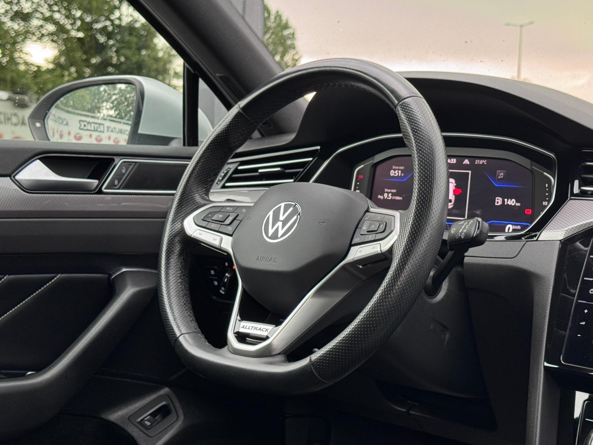 Volkswagen-Passat Alltrack