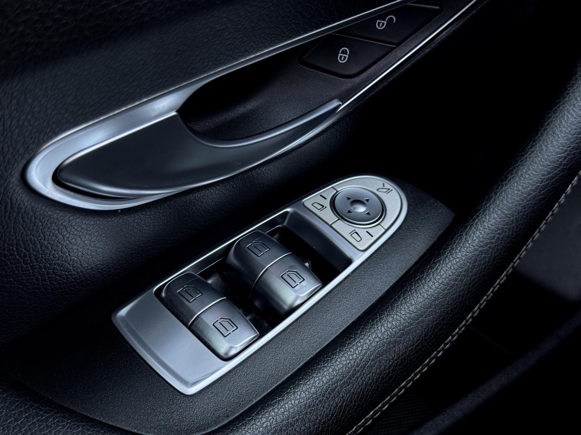 Mercedes-Benz-E