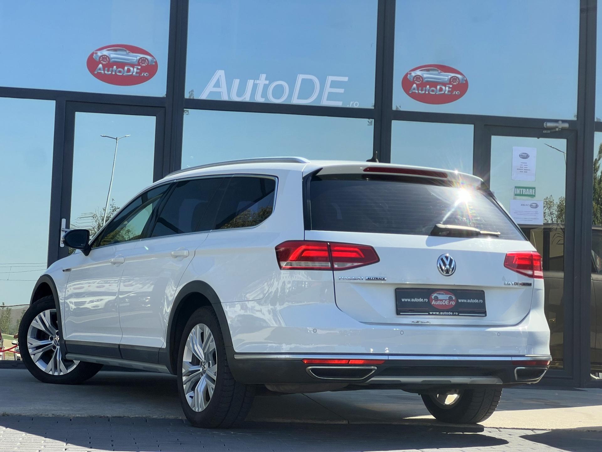 Volkswagen-Passat Alltrack
