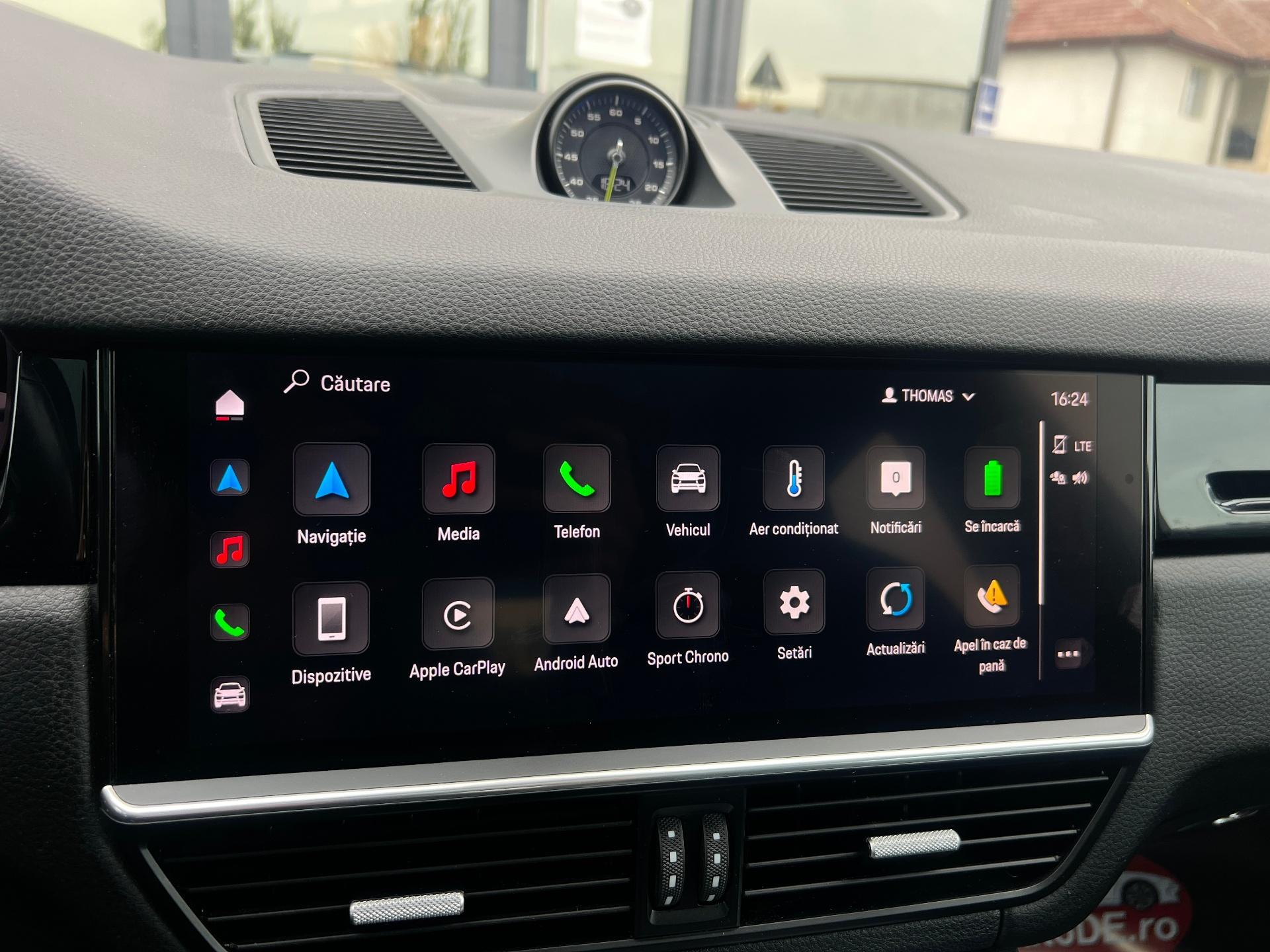 Porsche-Cayenne