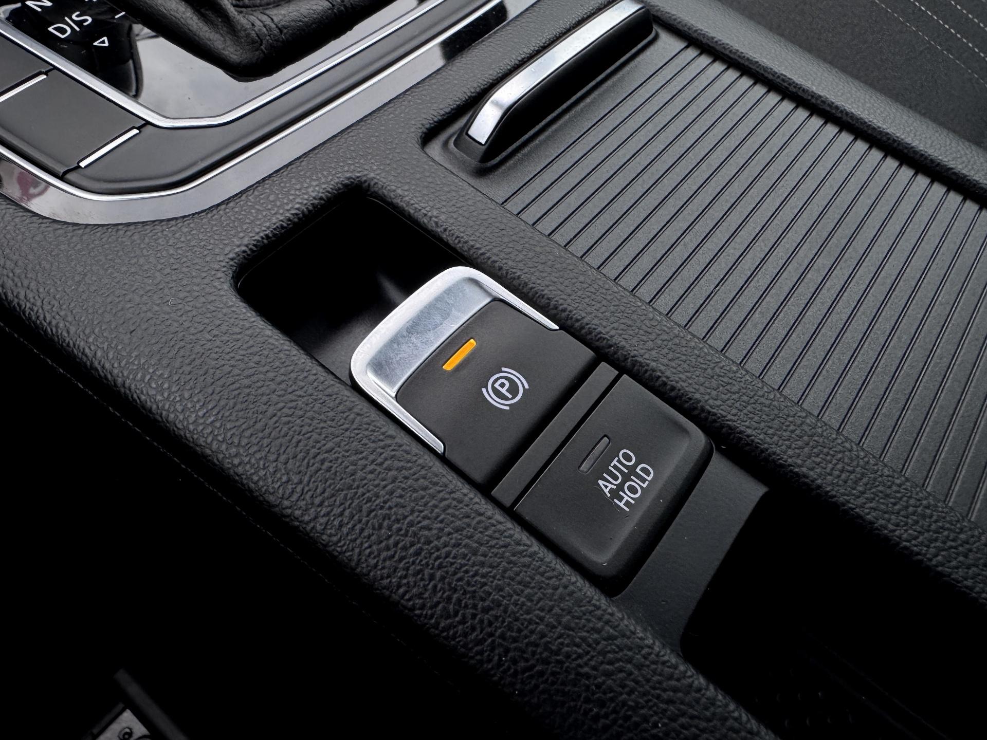 Volkswagen-Passat Alltrack