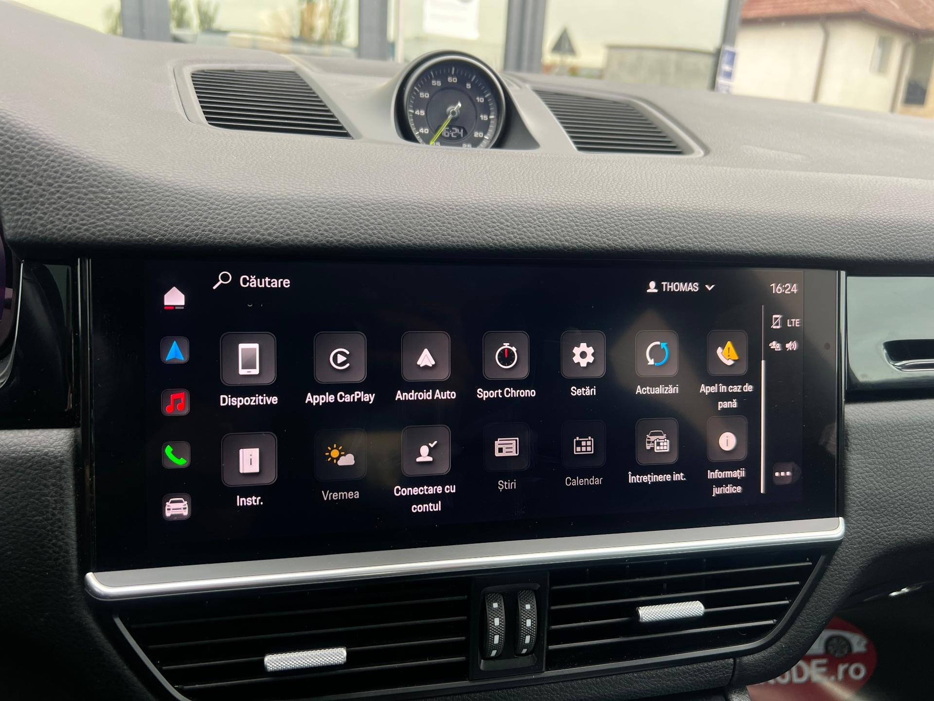 Porsche-Cayenne