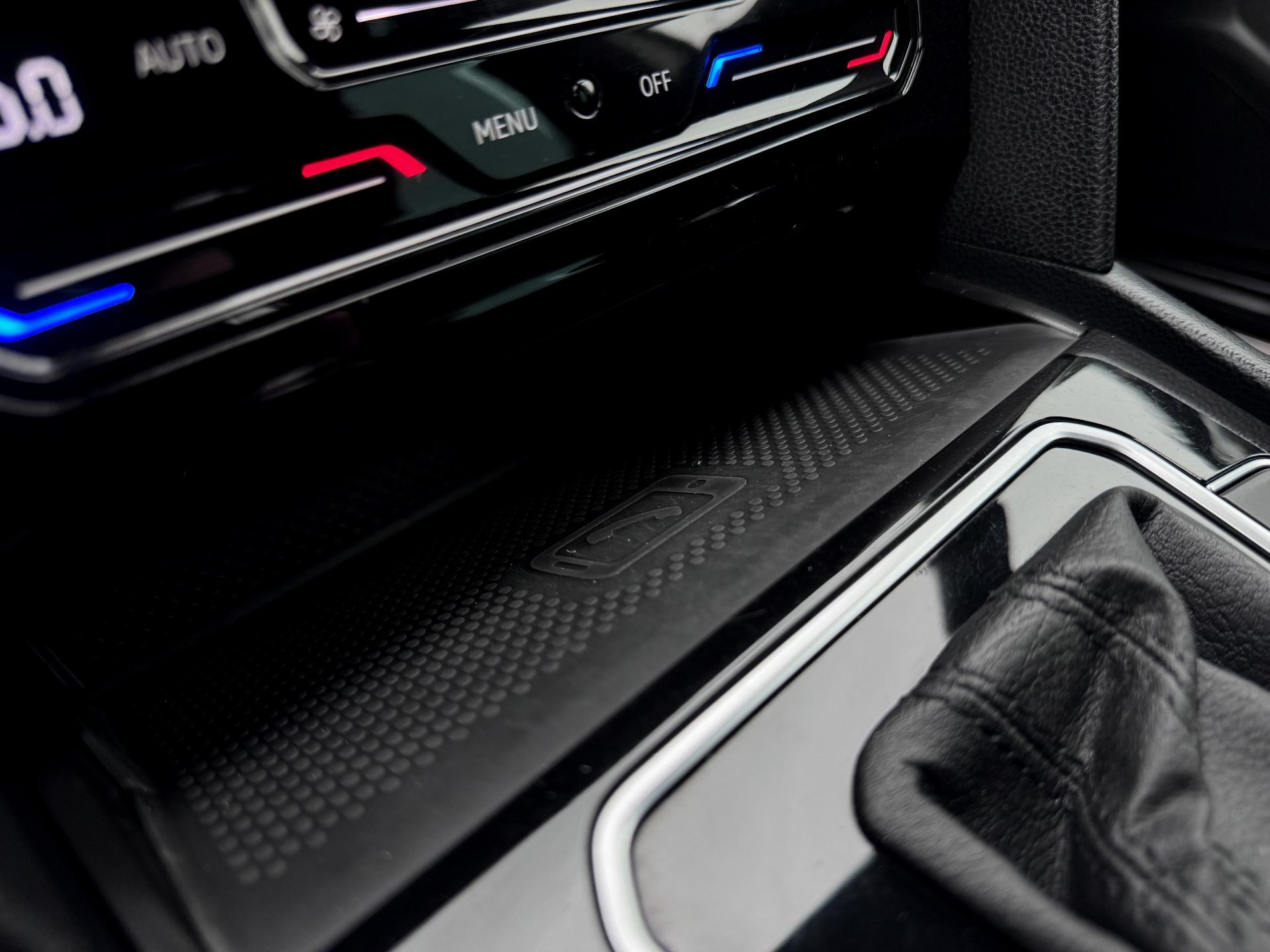 Volkswagen-Passat Alltrack
