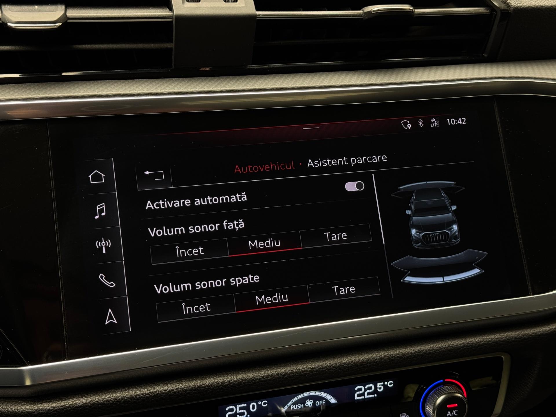 Audi-Q3