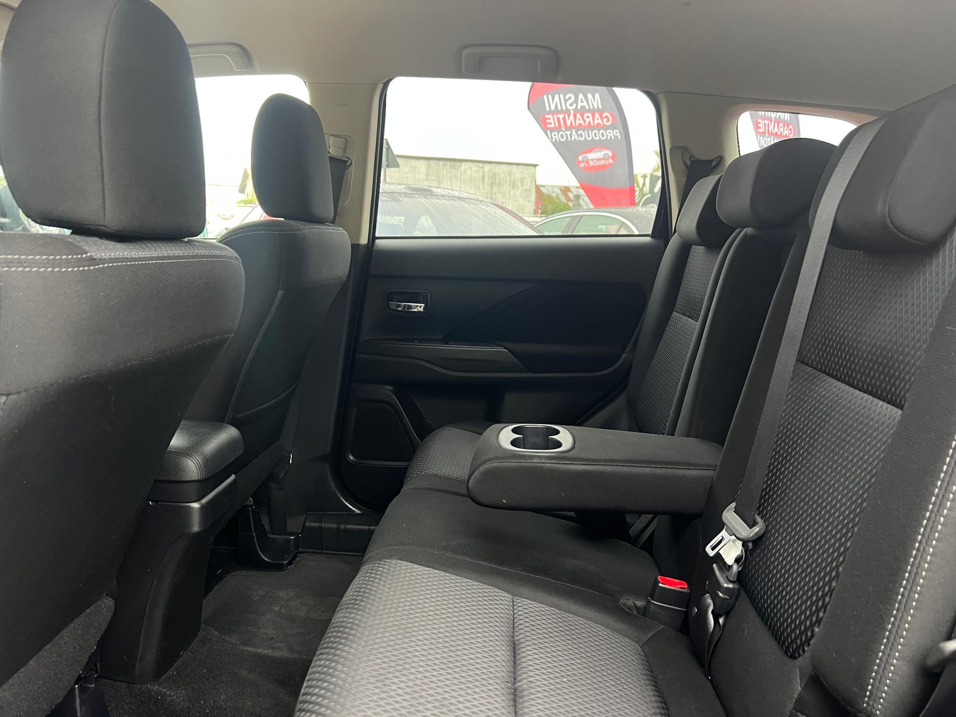 Mitsubishi-Outlander