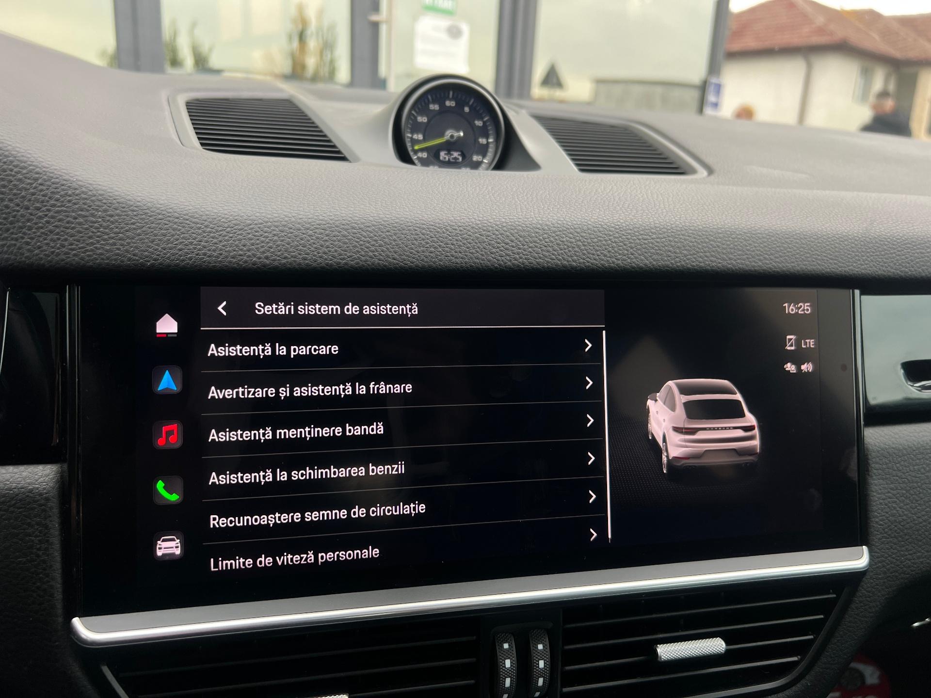 Porsche-Cayenne