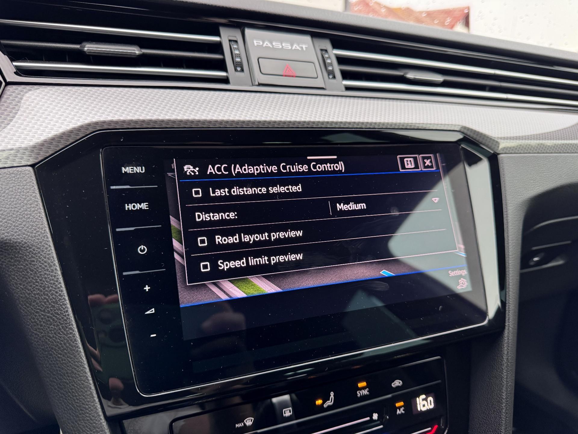 Volkswagen-Passat Alltrack