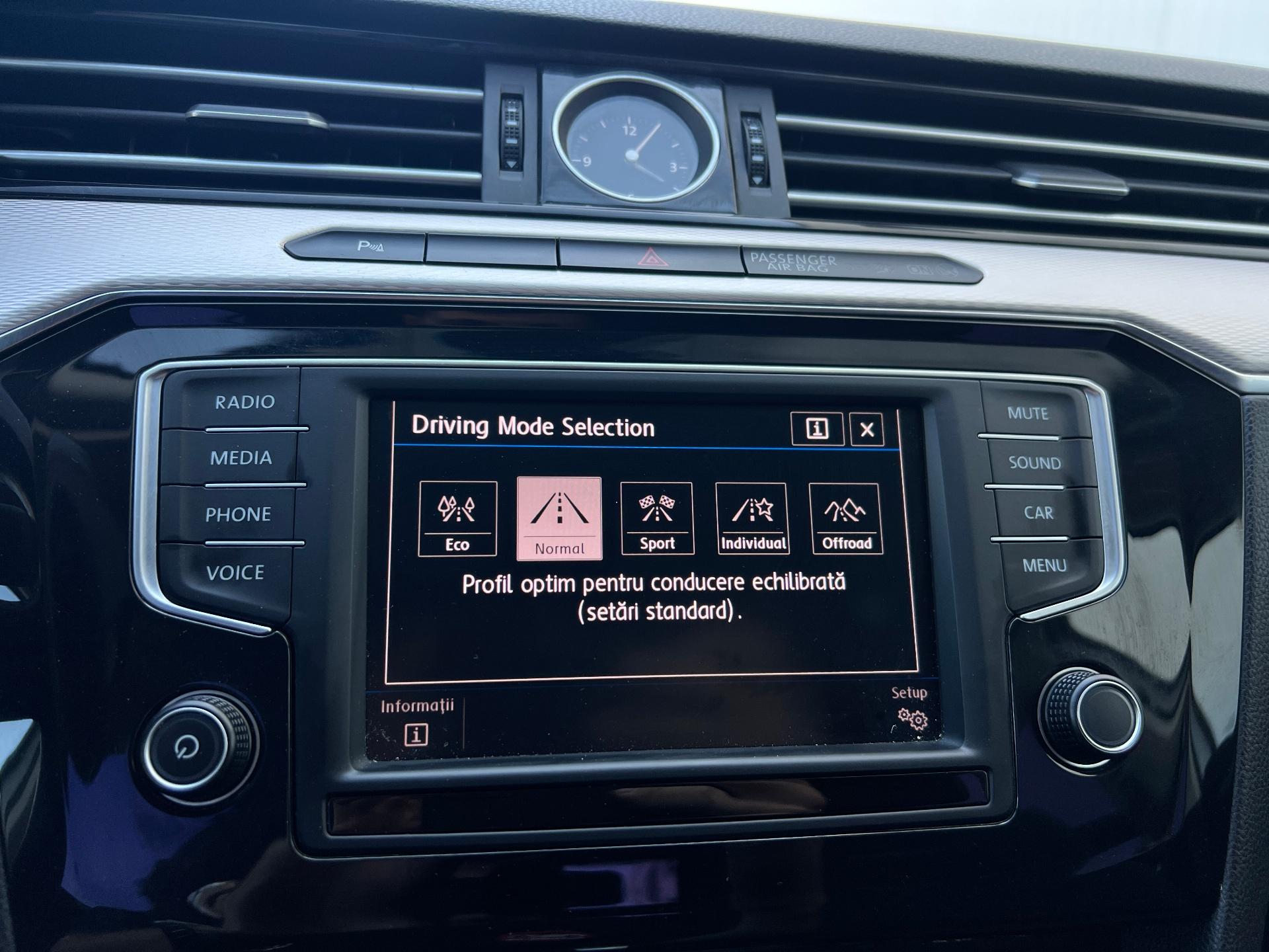 Volkswagen-Passat Alltrack