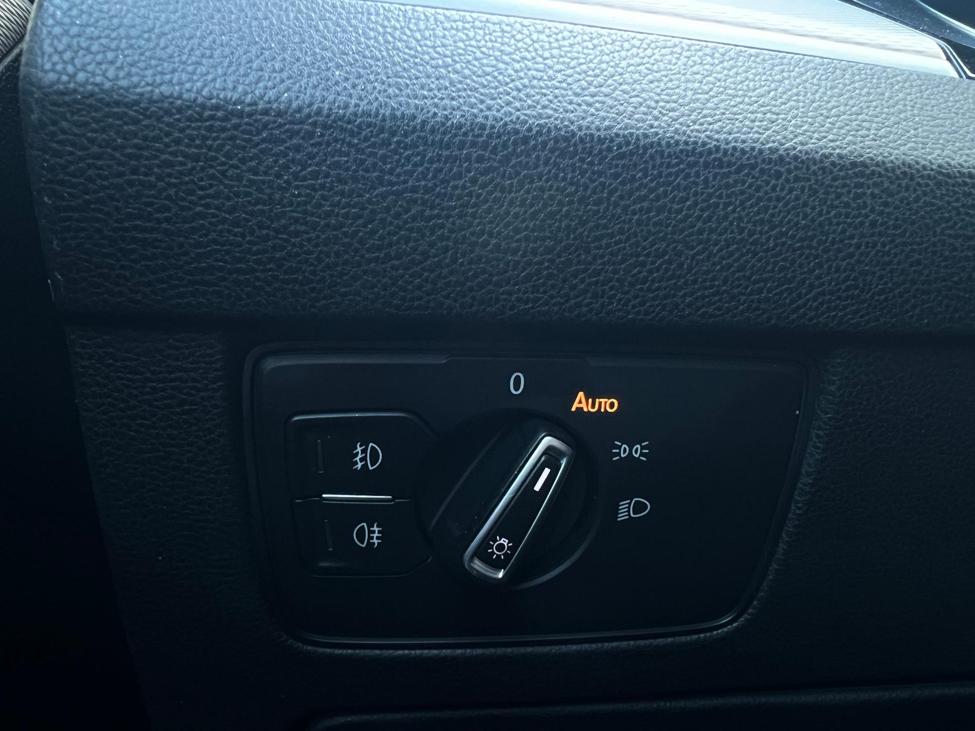 Volkswagen-Passat Alltrack