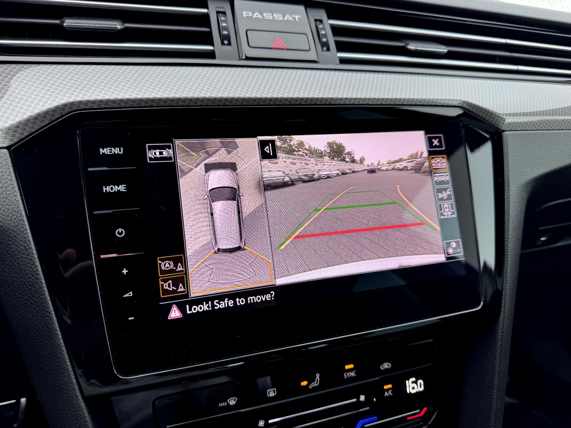 Volkswagen-Passat Alltrack