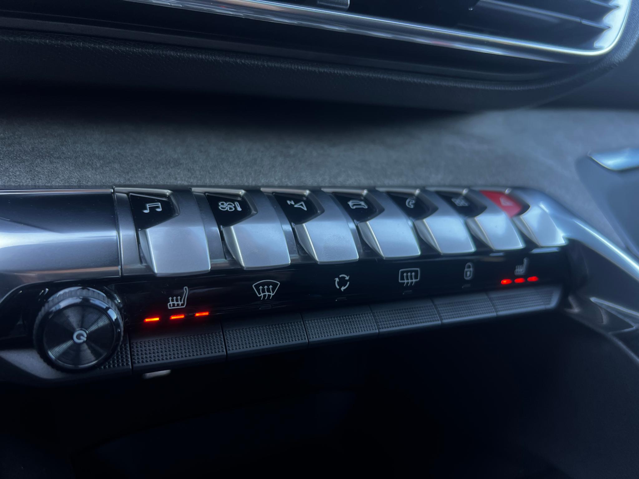 Peugeot-3008