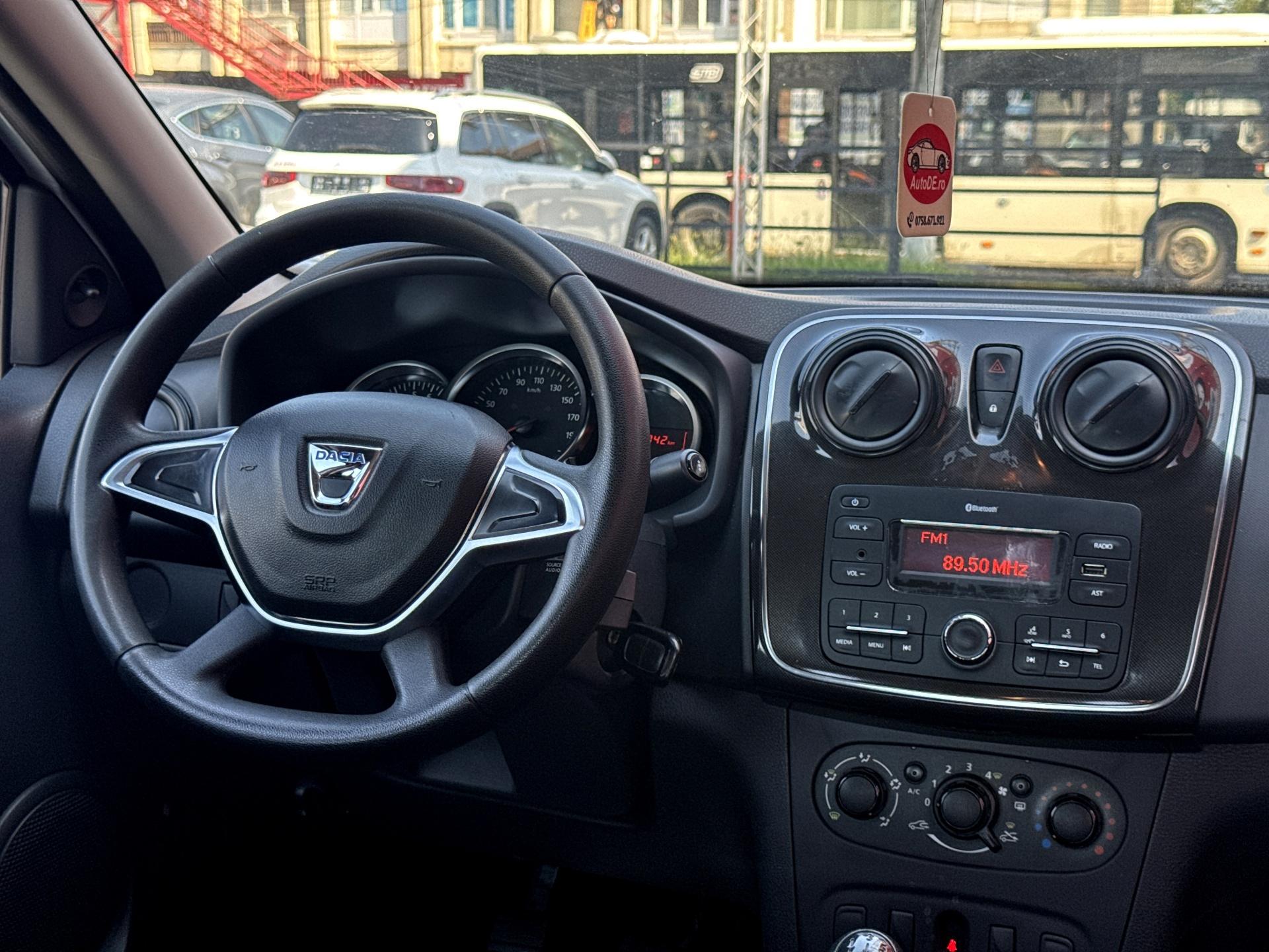 Dacia-Logan