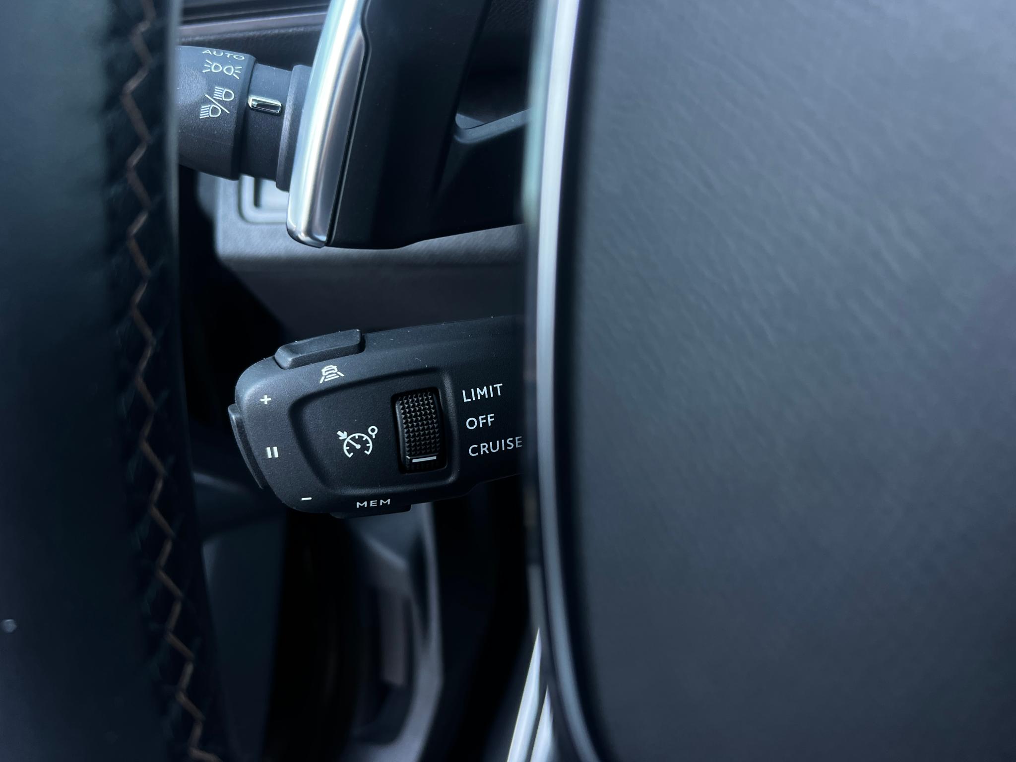 Peugeot-3008