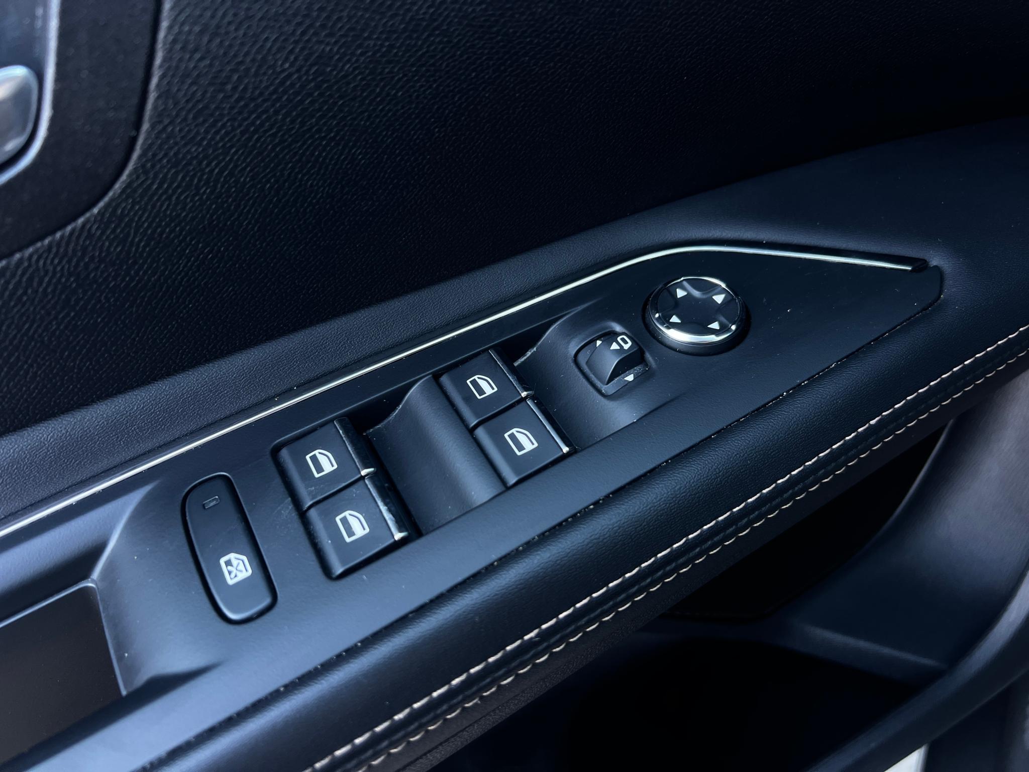 Peugeot-3008