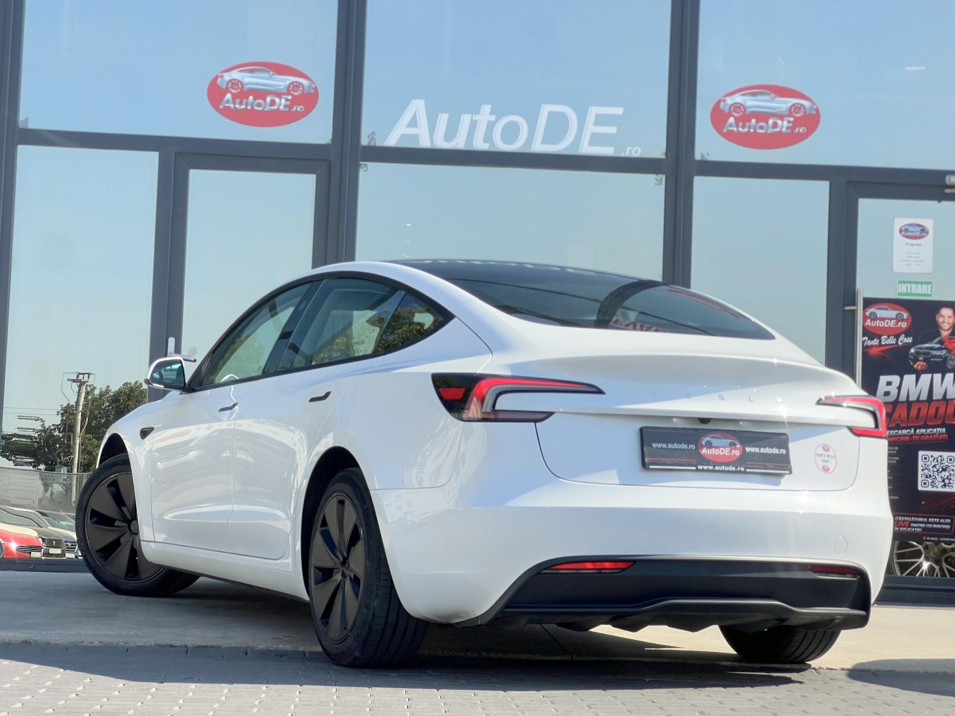Tesla-Model 3