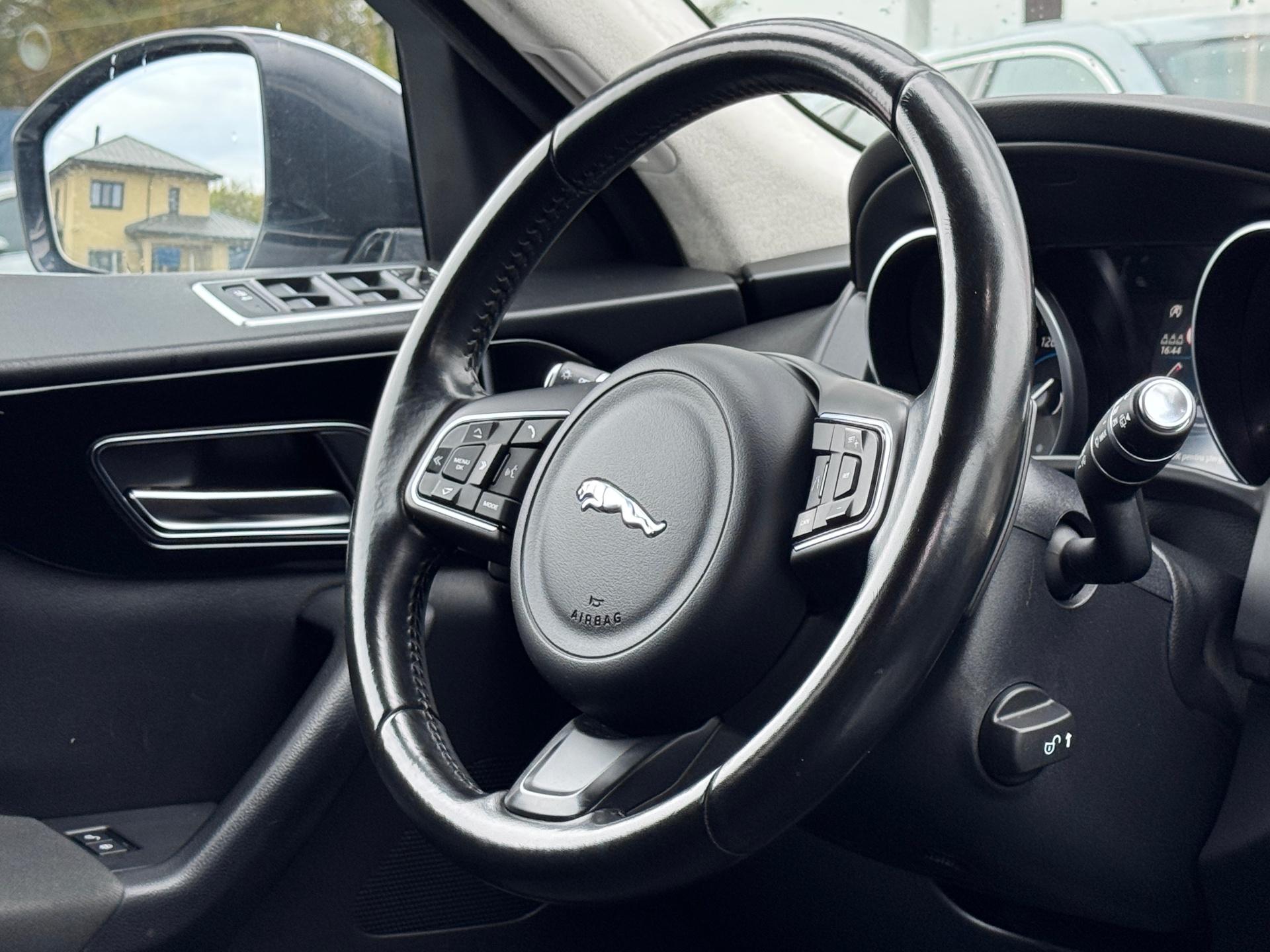 Jaguar-F-Pace