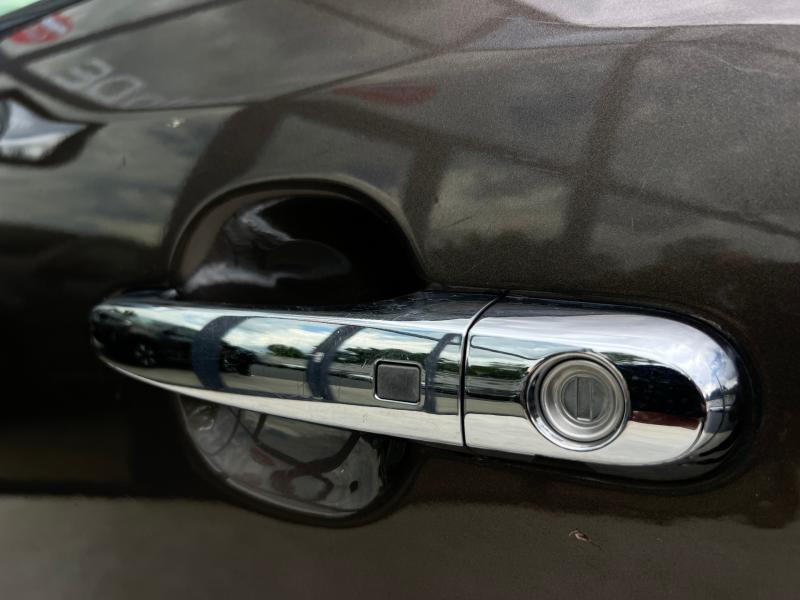 Car Thumb