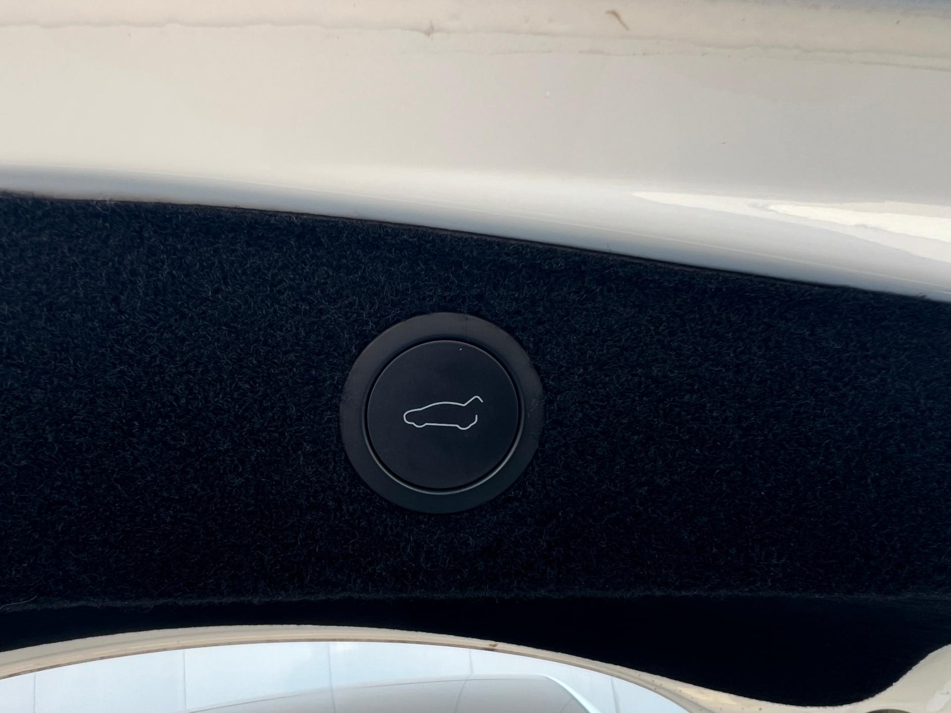 Tesla-Model 3