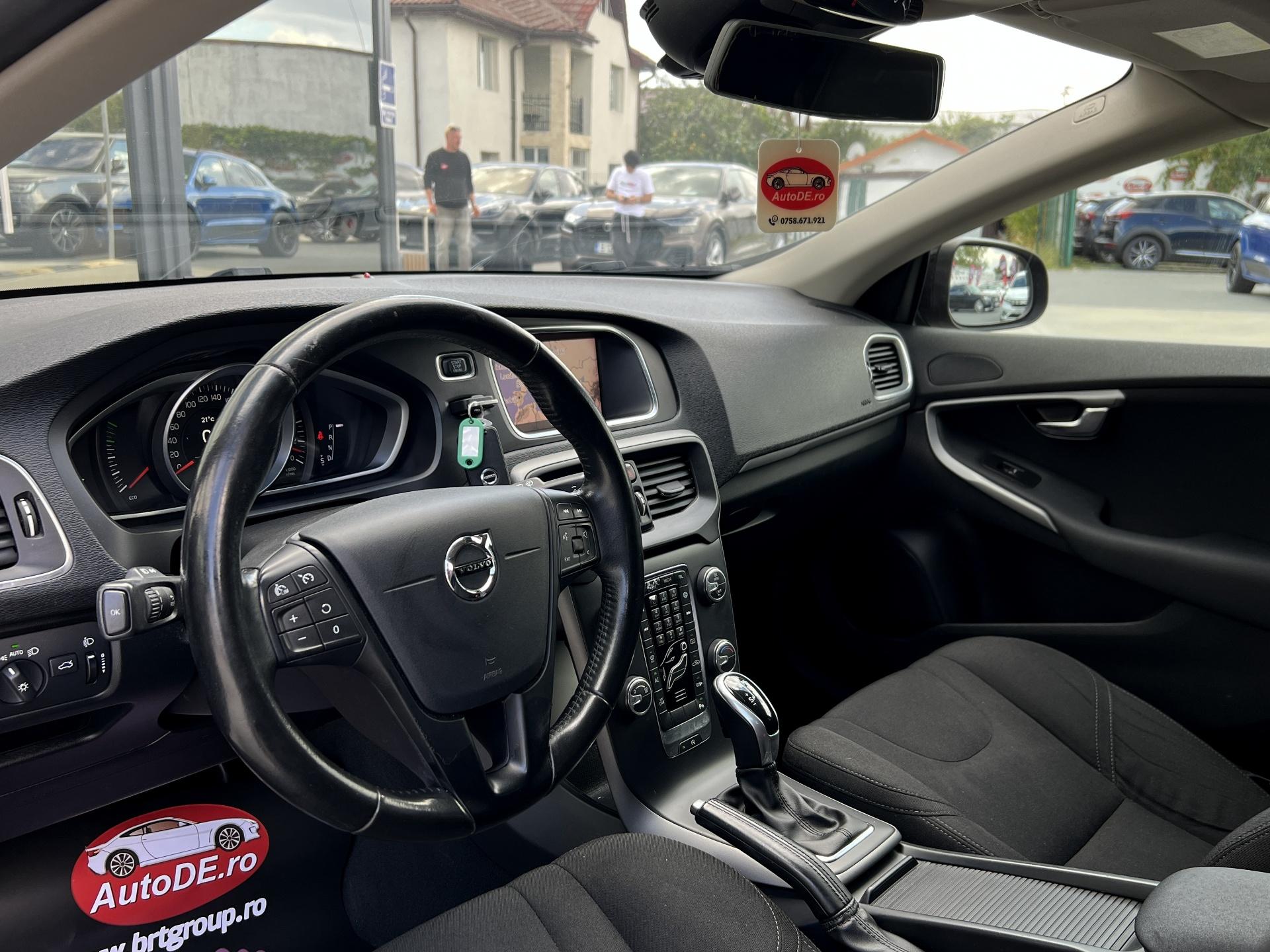 Volvo-V40