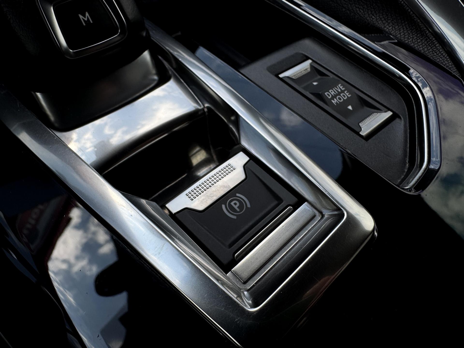 Peugeot-5008