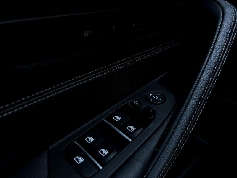 Car Thumb