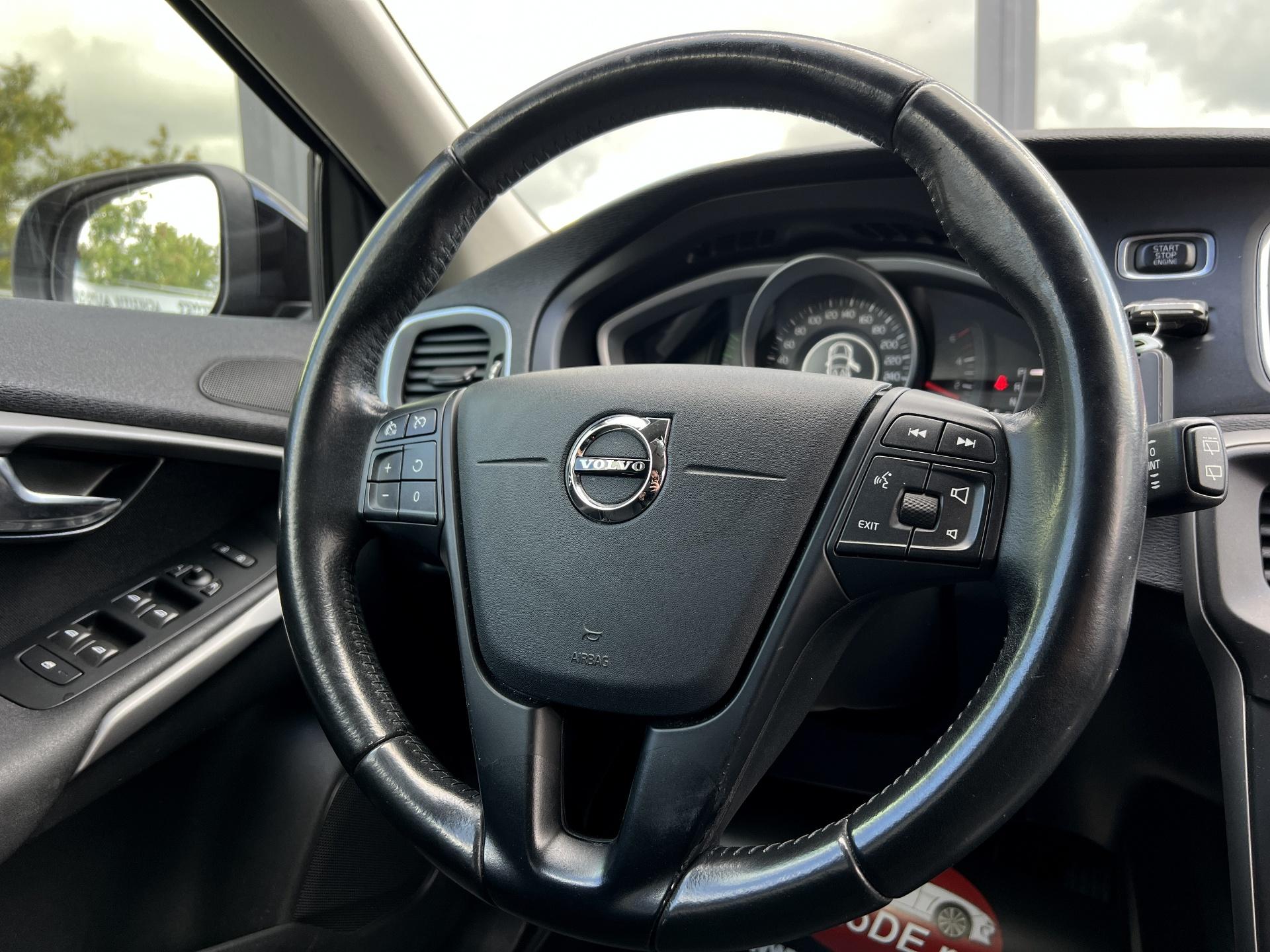 Volvo-V40