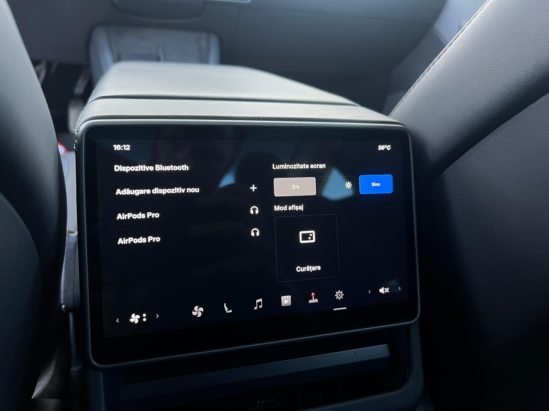 Tesla-Model 3