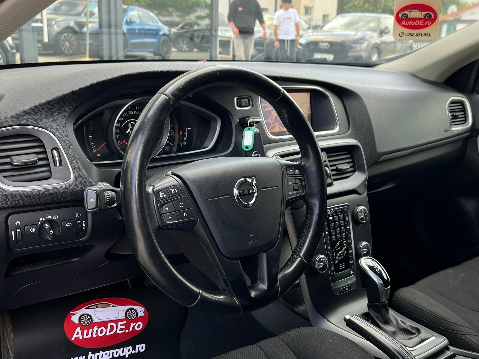 Volvo-V40
