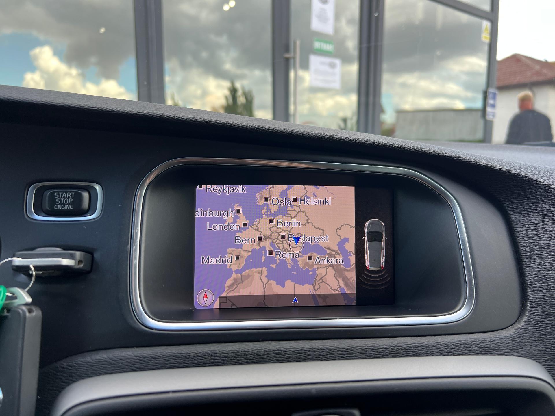 Volvo-V40