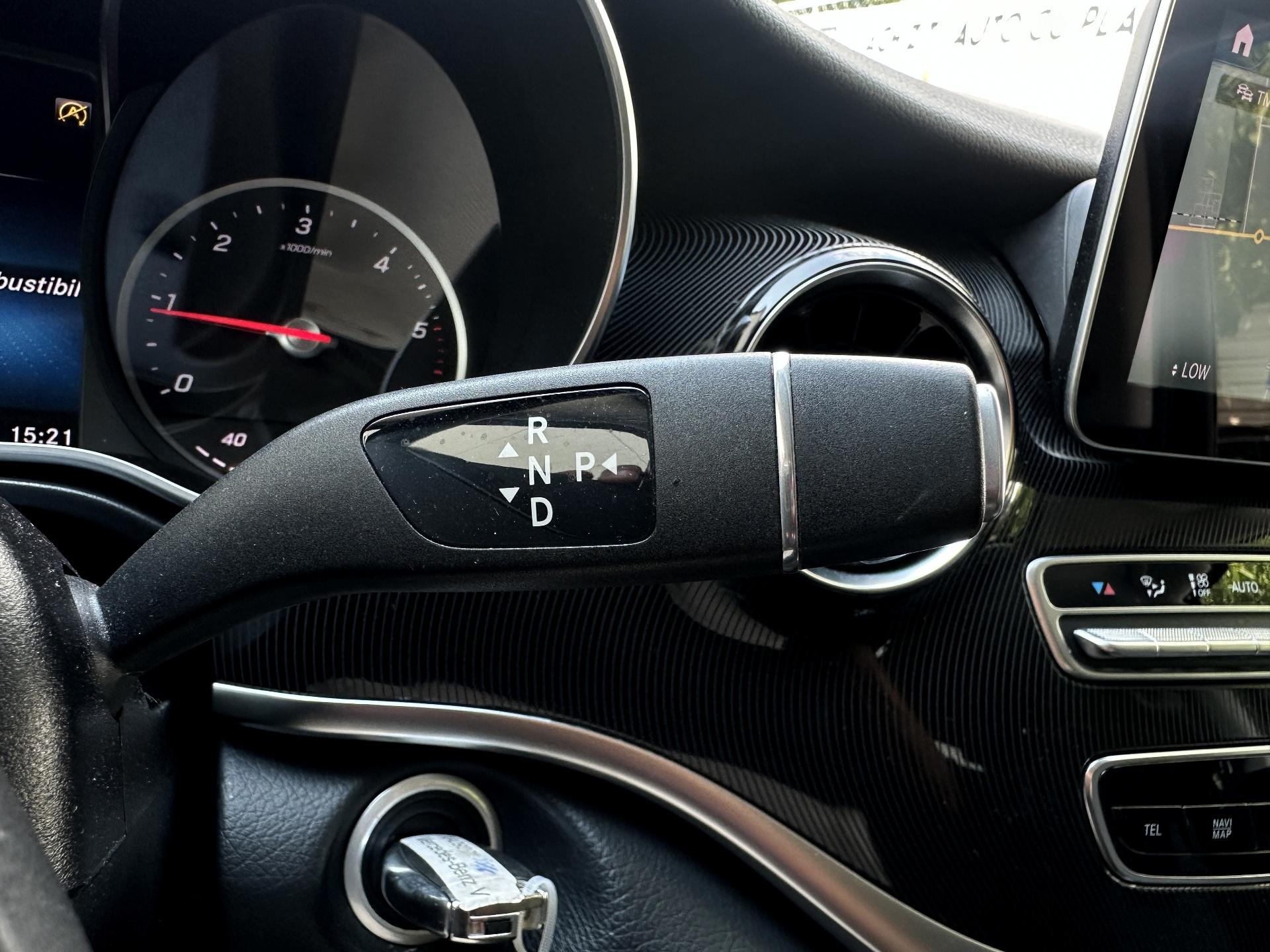 Mercedes-Benz-V