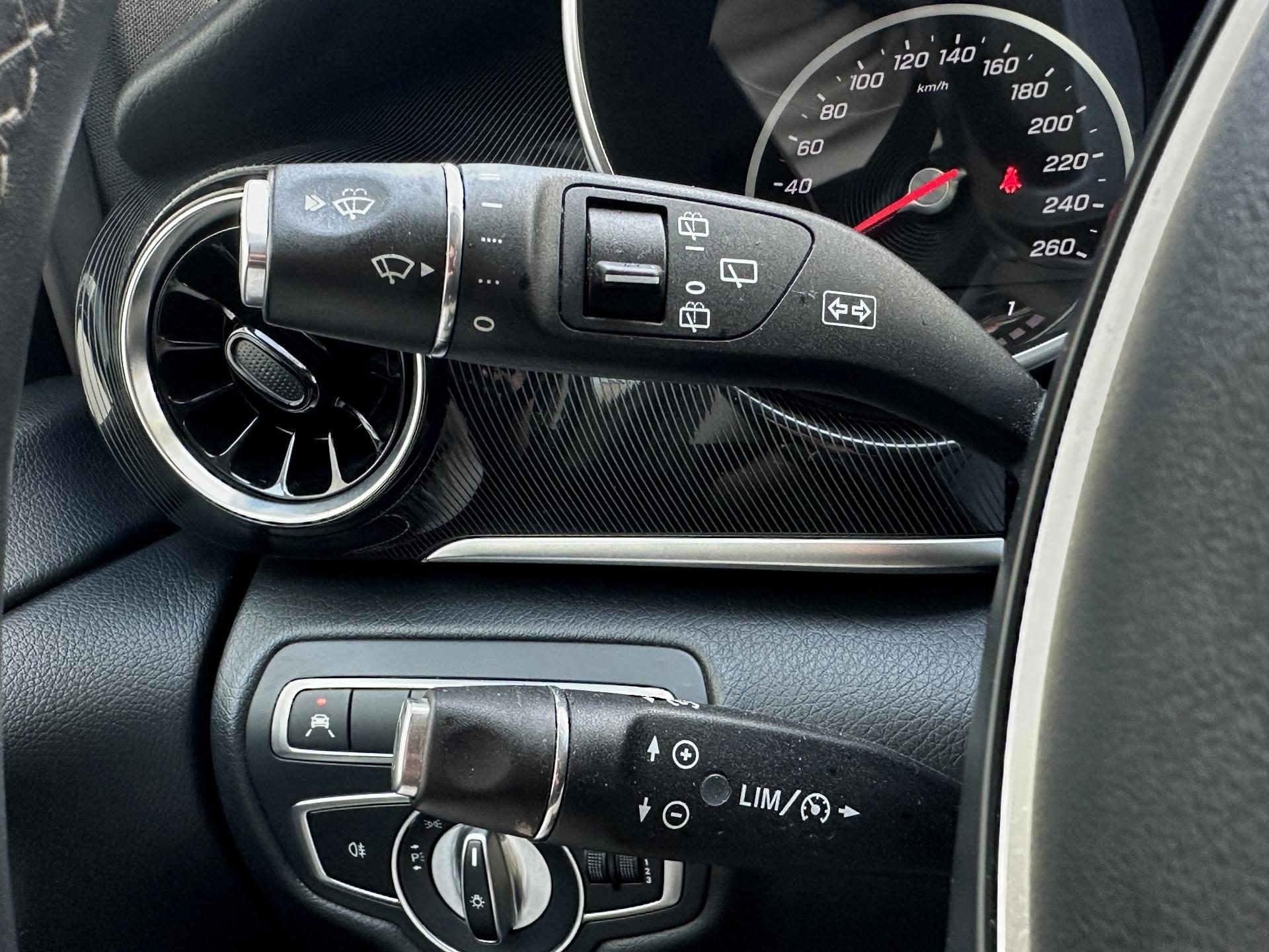 Mercedes-Benz-V