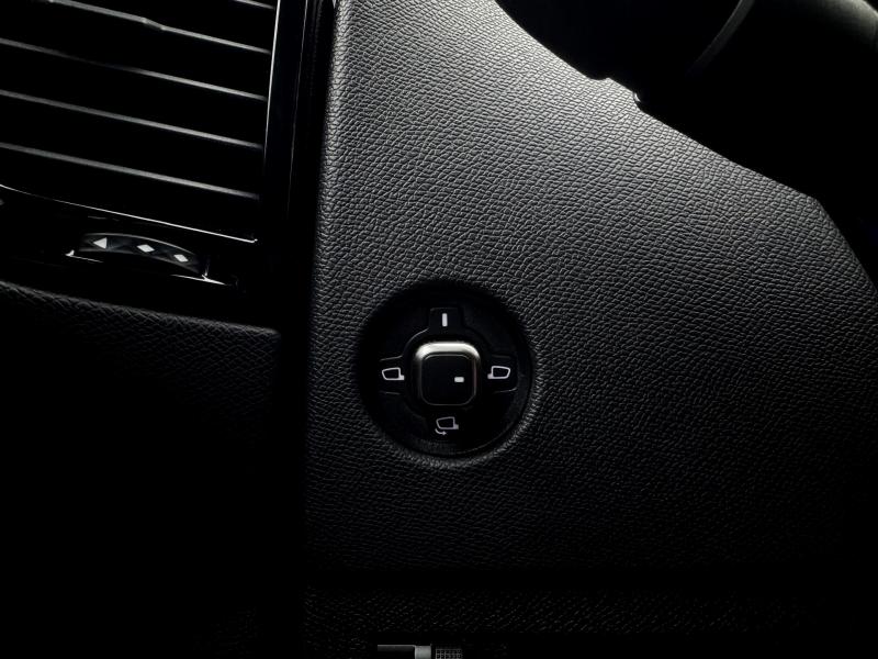 Car Thumb