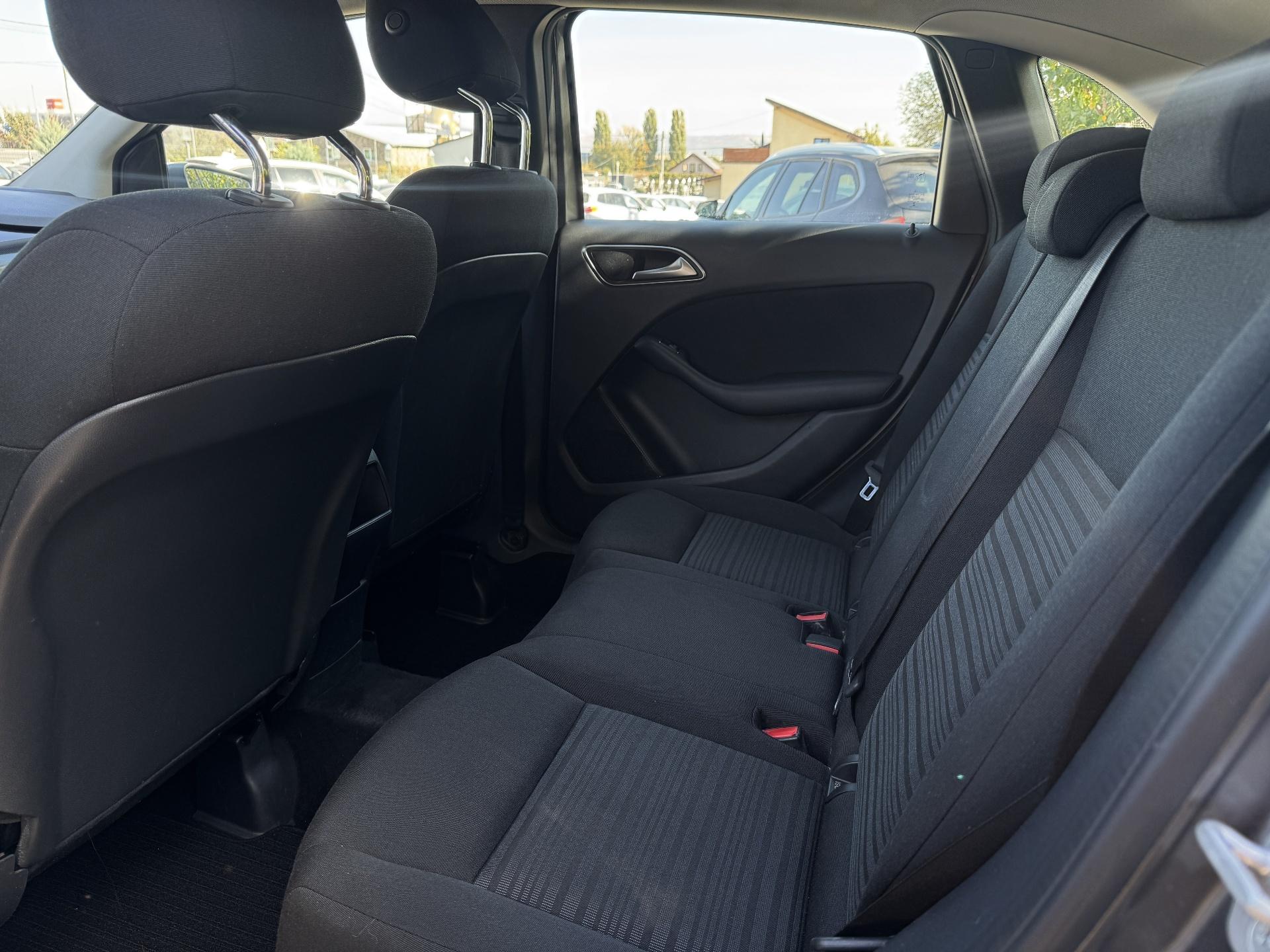 Mercedes-Benz-B 200