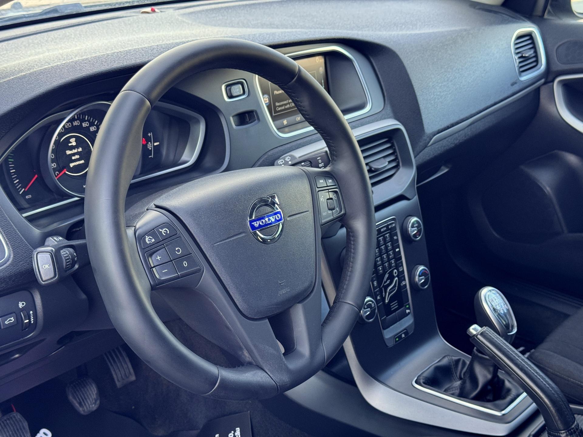 Volvo-V40