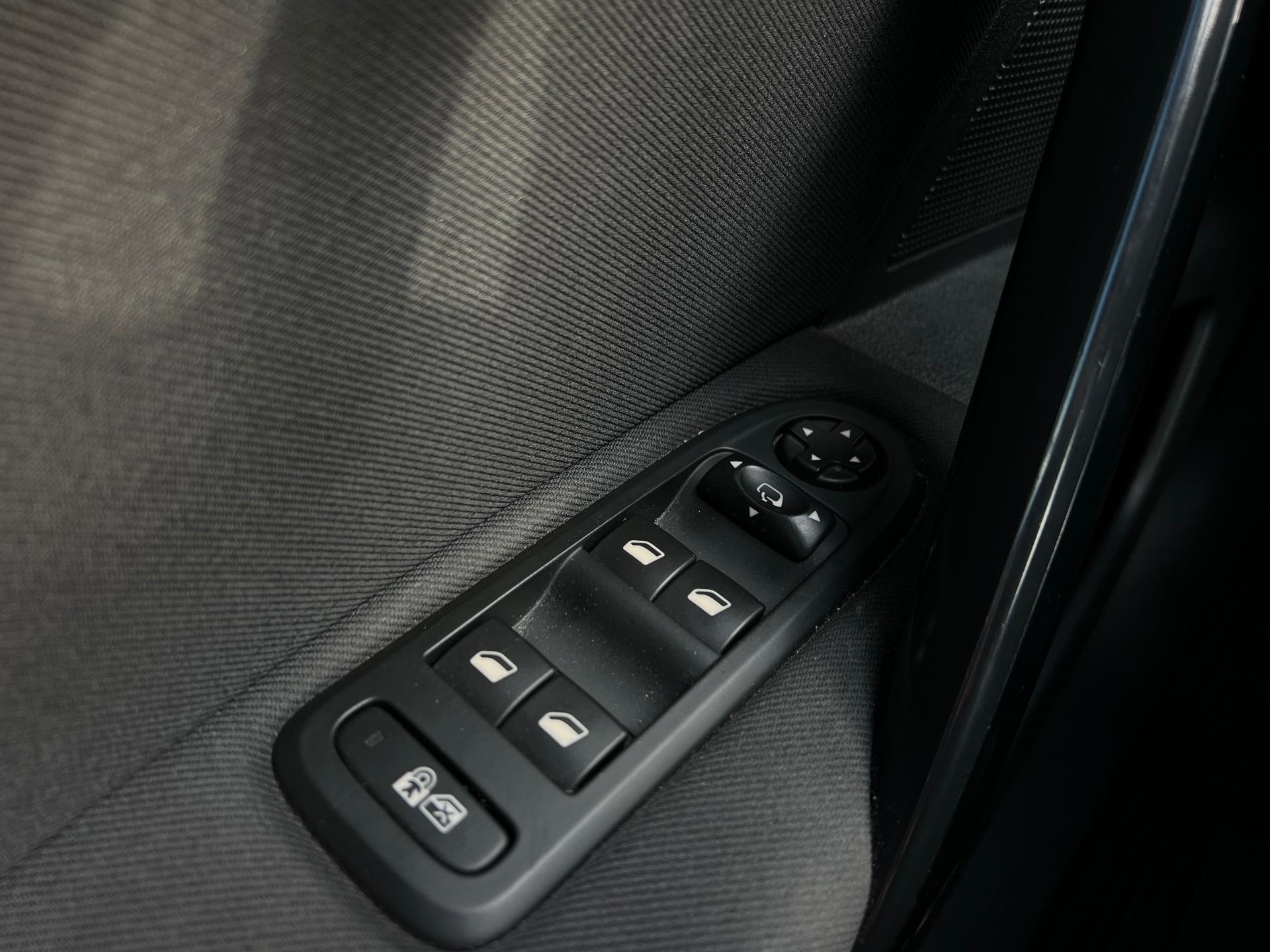 Peugeot-508