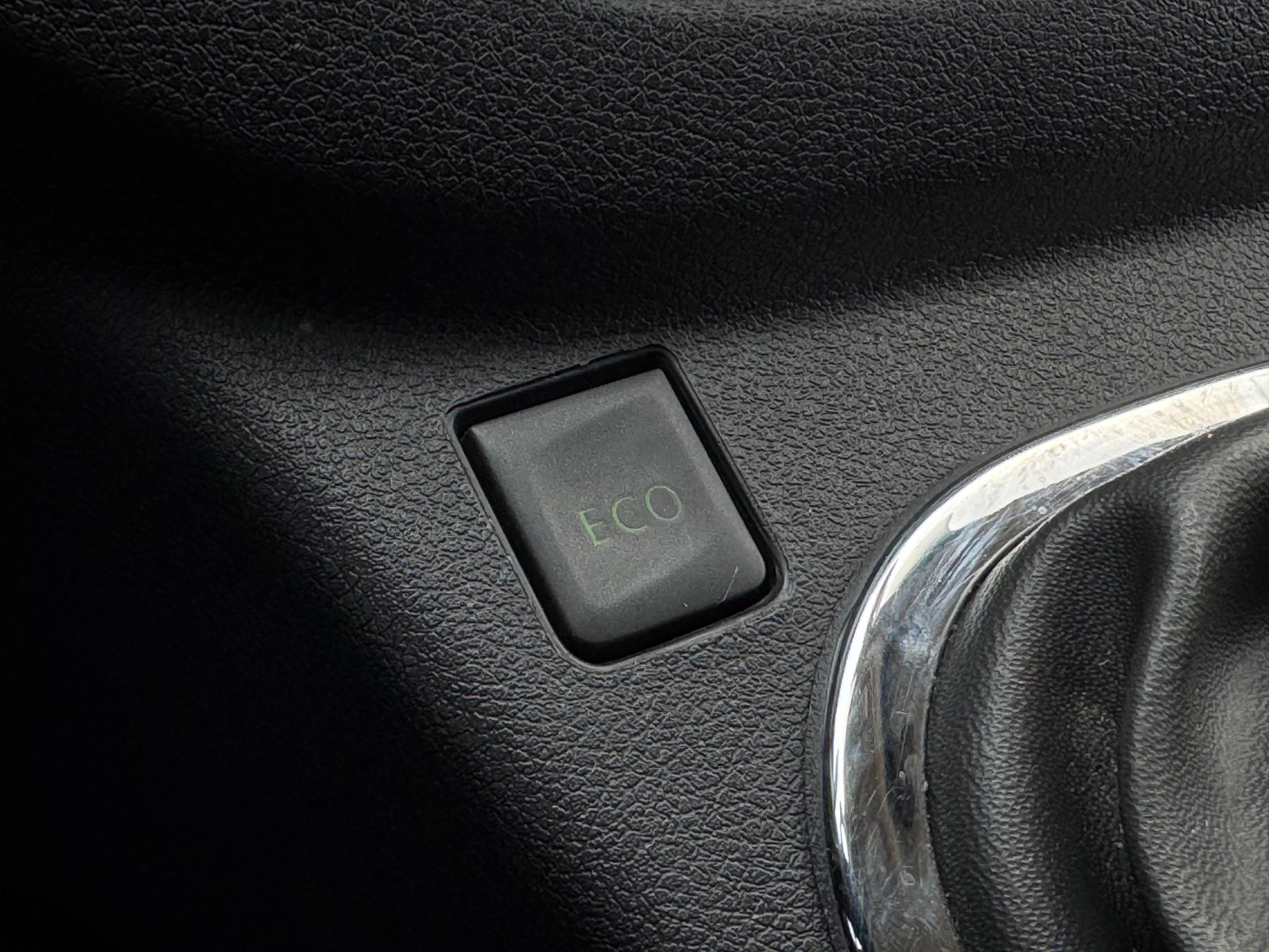 Nissan-NV300